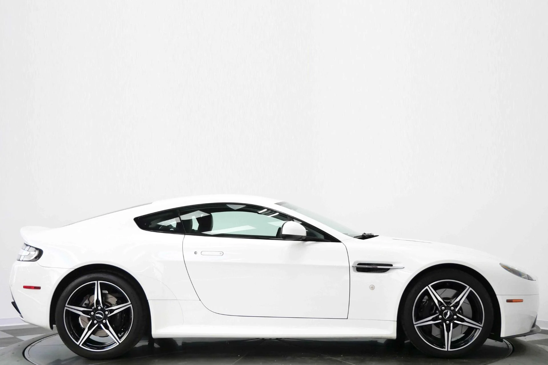 mph001_3453126395_Used_2016_Aston_Martin_V8_Vantage_GT_7_Speed_Manual_Low_Miles_Sport_Exhaust_1777396447_ef0bce5355