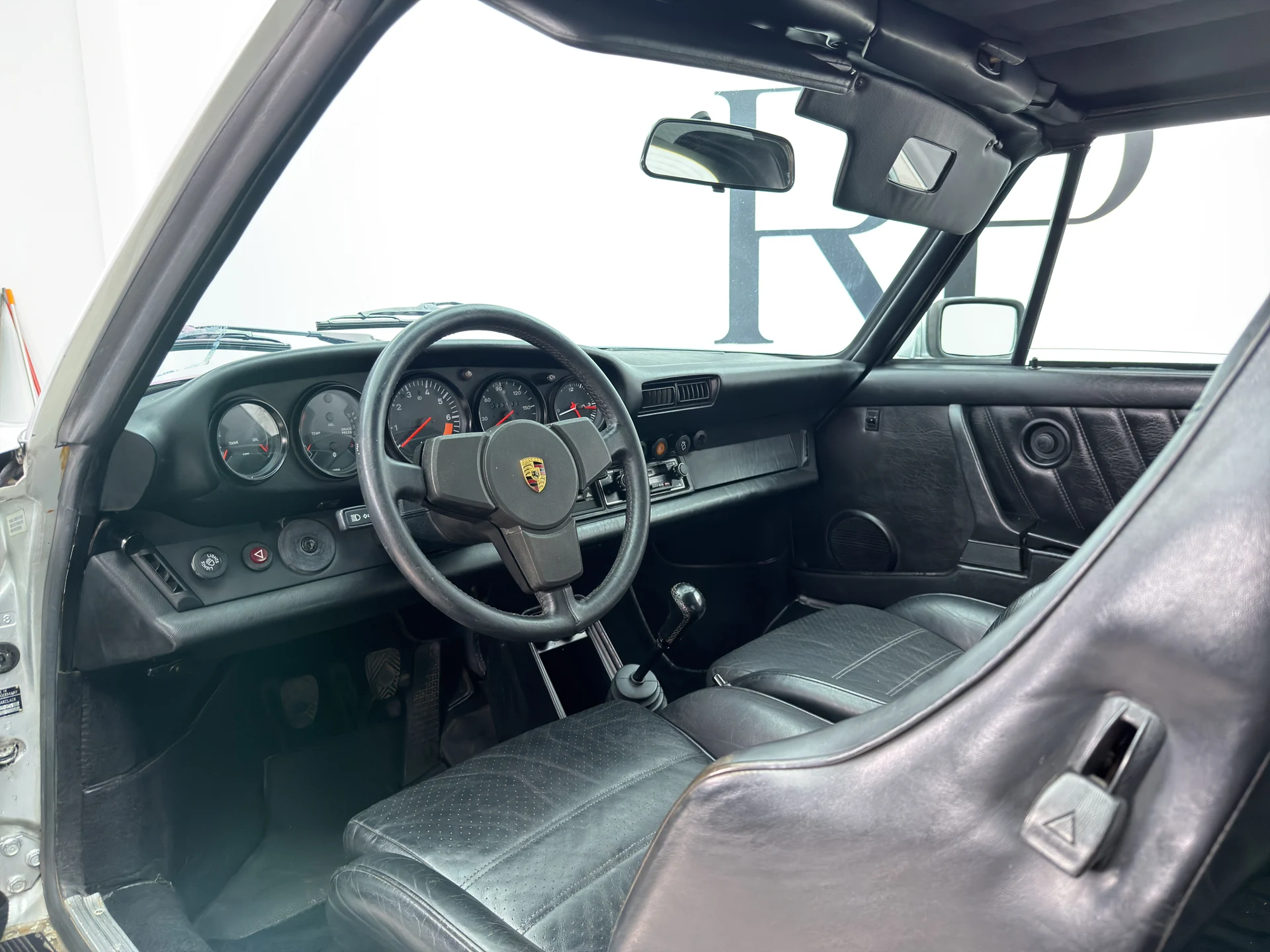 mph001_3454868616_RP_8524_interior_003_f0822020ec