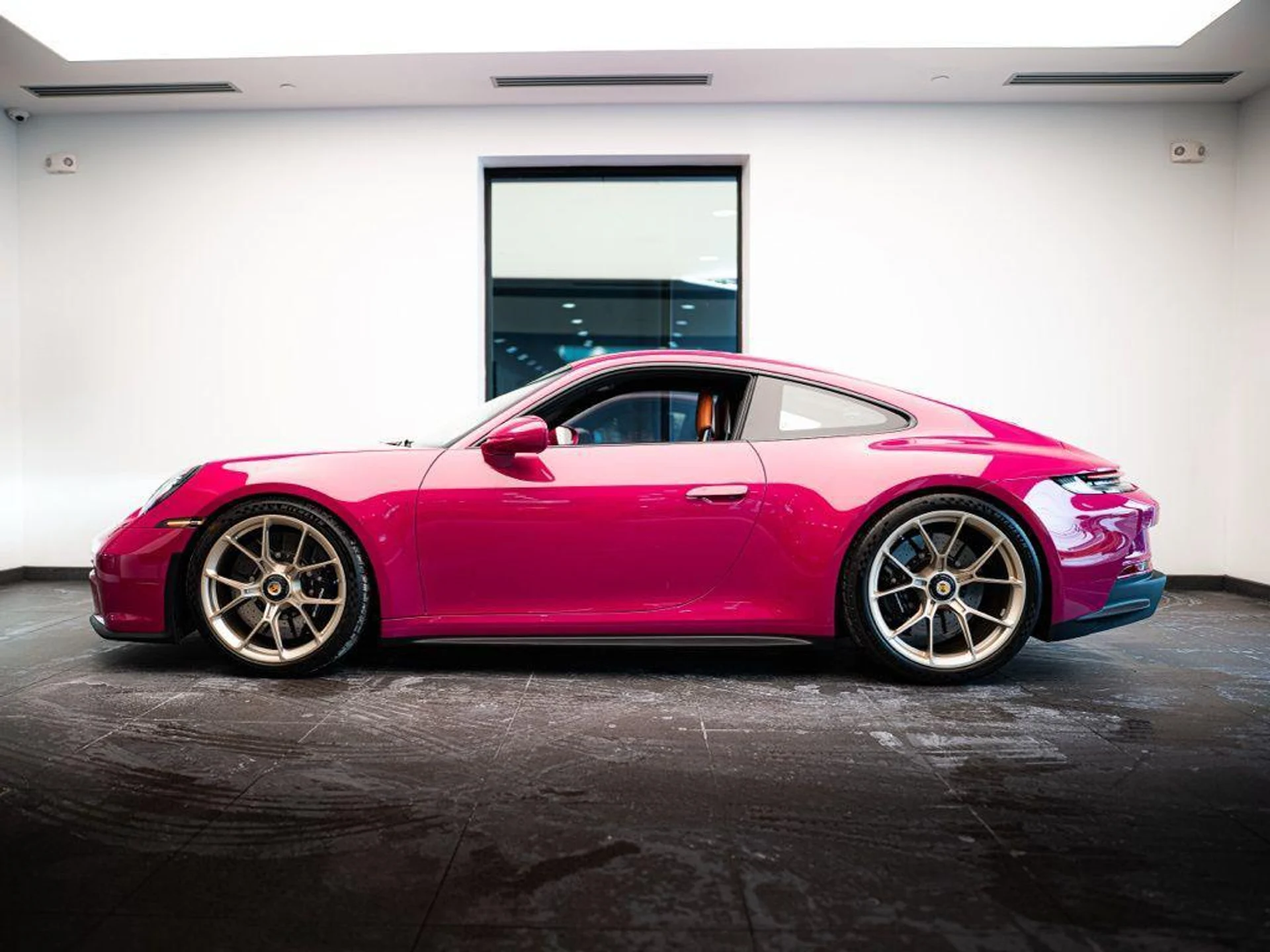 mph001_3457871066_Be_Mt5_AU_0qttu_HT_Sb_Vx_Kk_Bkg3_C_Jc_07599b698f