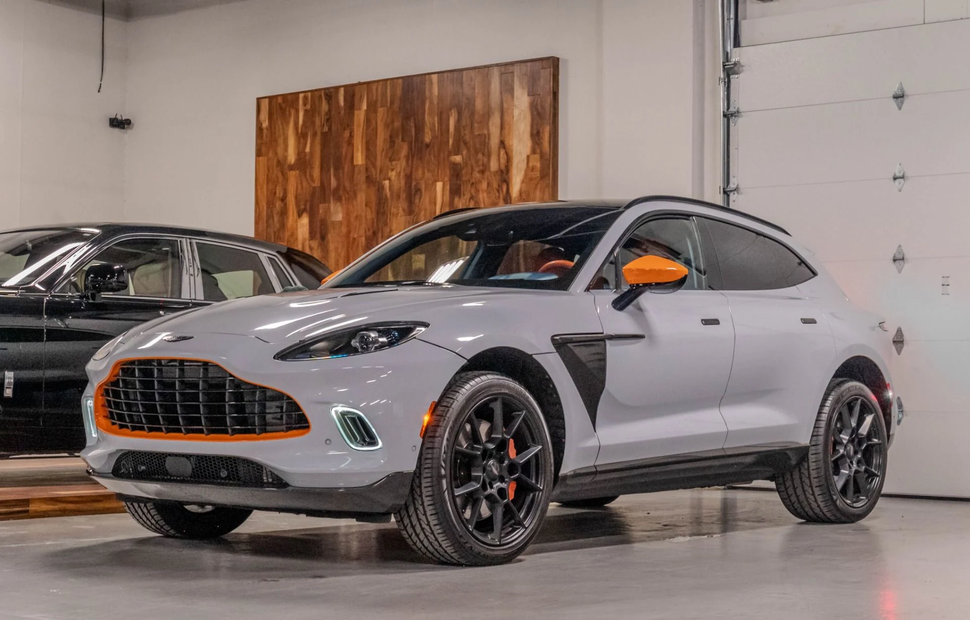 mph001_3464787966_Used_2021_Aston_Martin_DBX_Base_1786140126_6356eb10ec