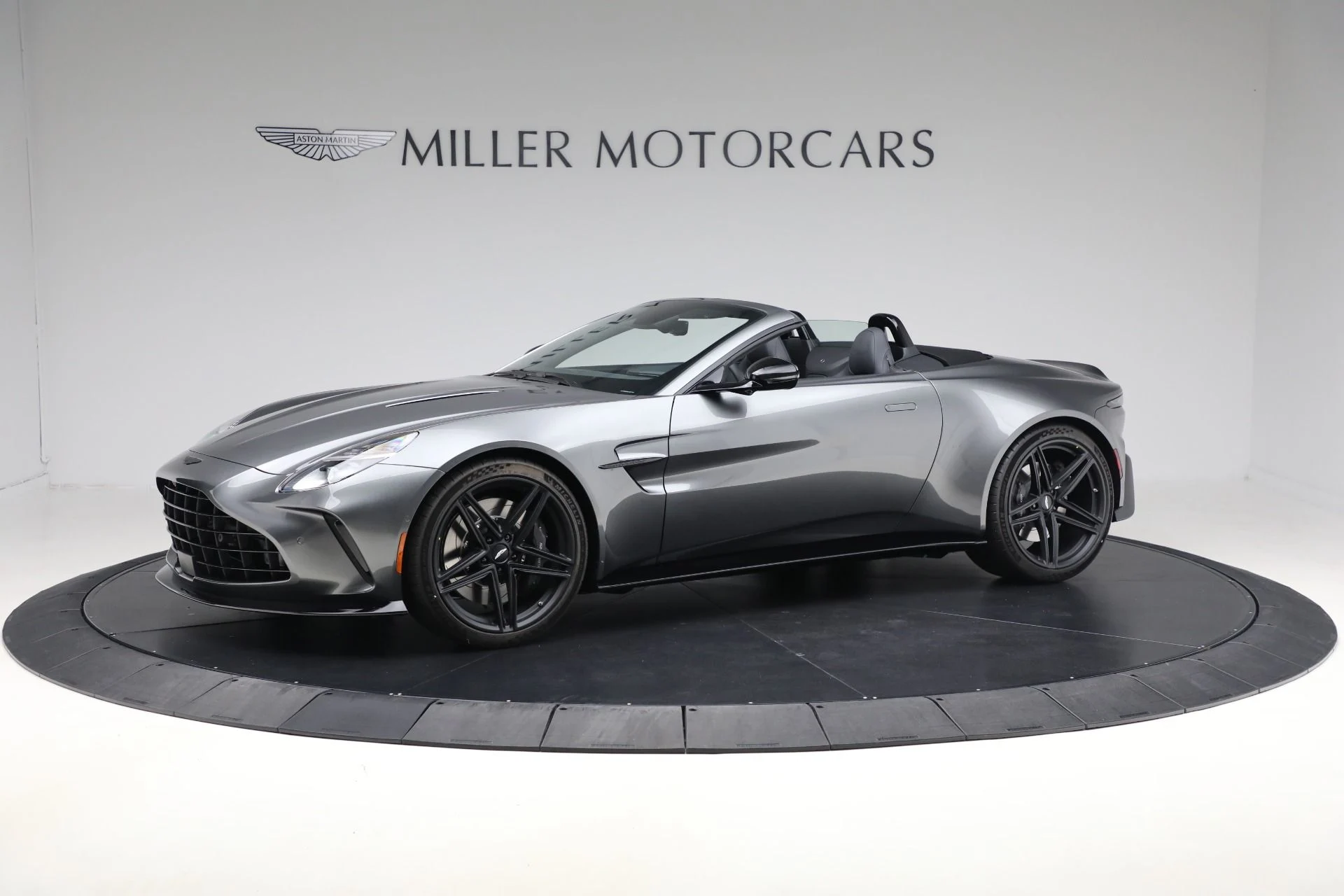 mph001_3483113593_New_2026_Aston_Martin_Vantage_Roadster_7004567c74