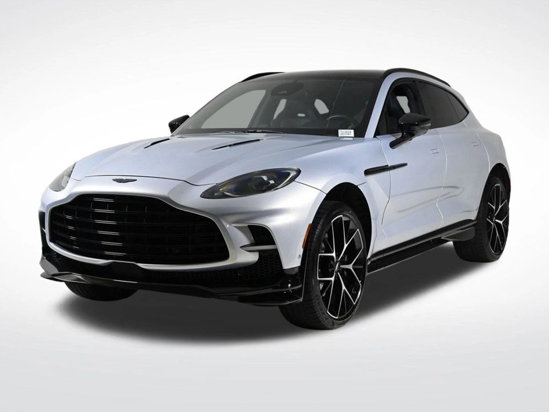 mph001_3491112743_used_2025_aston_martin_dbx_707_11350_22931287_1_1024_91b0f9f0a7