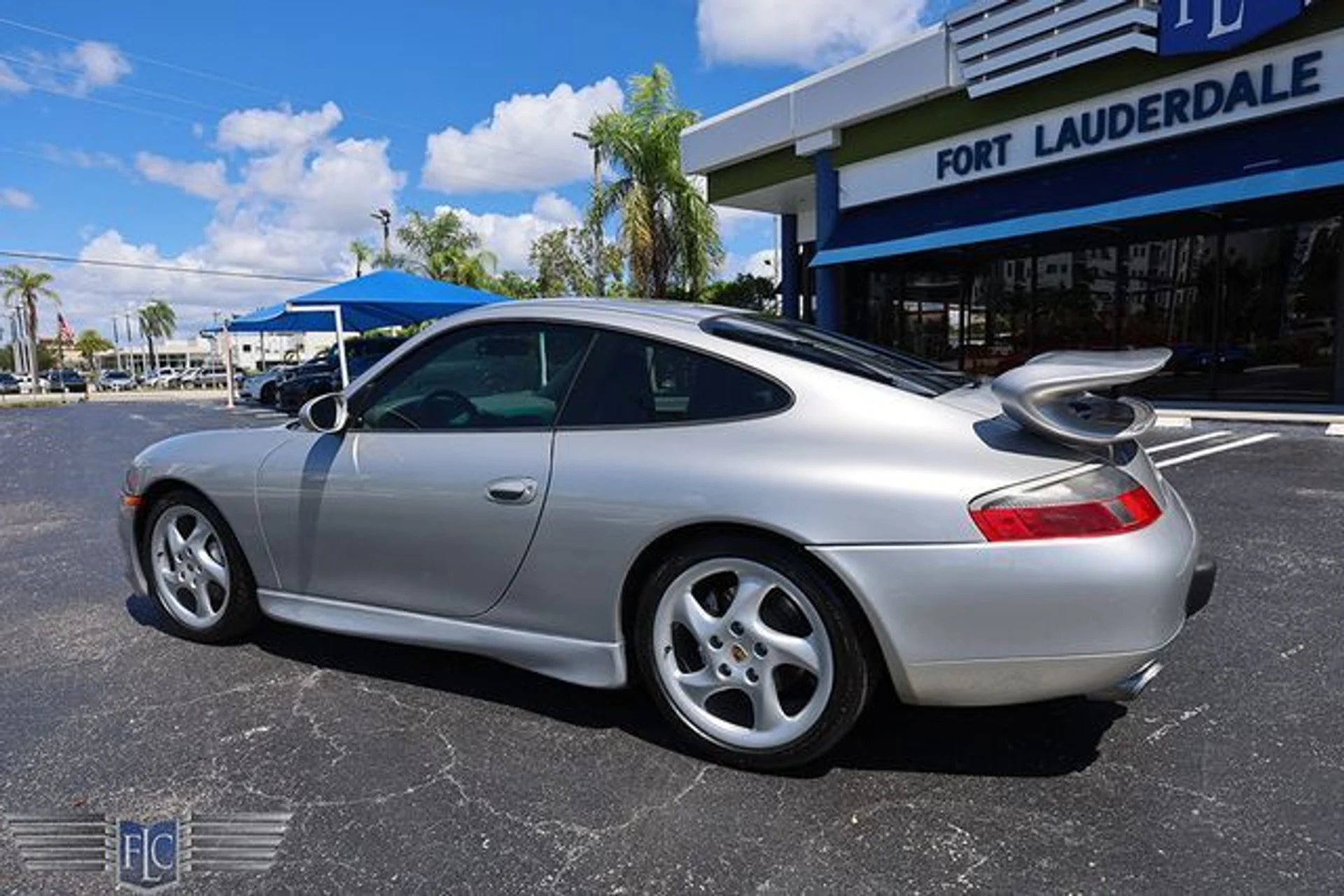 mph001_3493738726_used_2000_porsche_911_carrera_2drcarrera4coupewtiptronic_6305_23086843_6_640_23931323a5