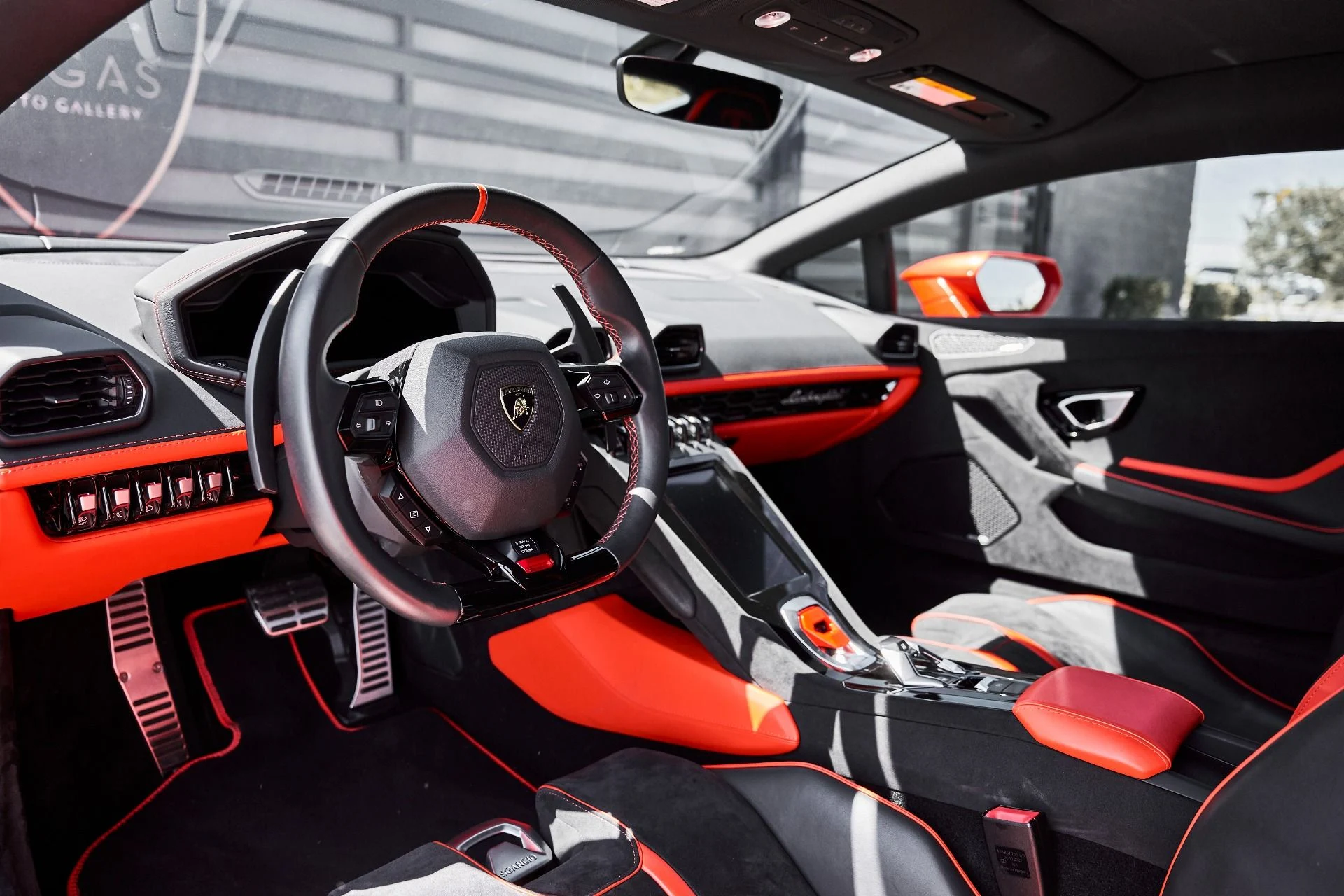 mph001_3494369861_Used_2023_Lamborghini_Huracan_Tecnica_Base_1776477058_069c13082d