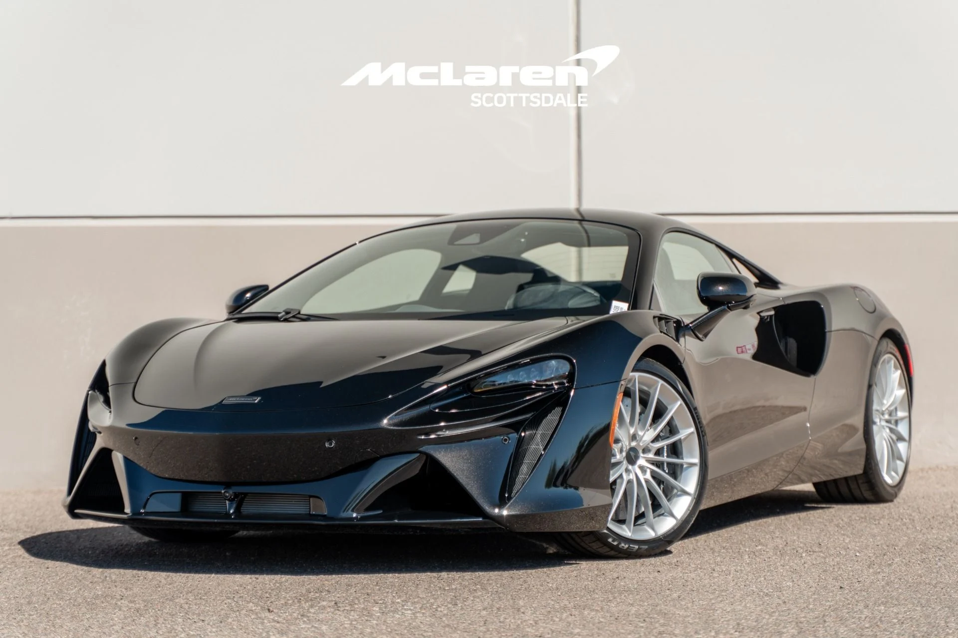 mph001_3496580334_Used_2025_MCLAREN_ARTURA_1759476967_0a4167e87c