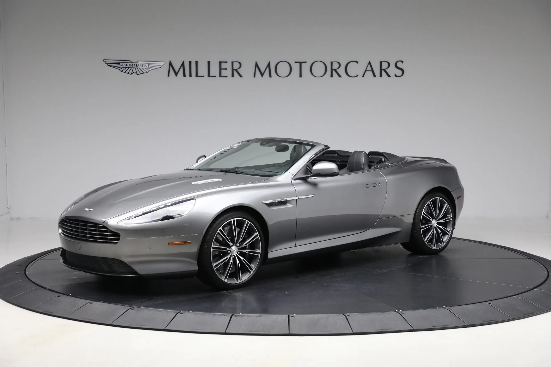 mph001_3505786365_Used_2015_Aston_Martin_DB_9_Volante_4fbc979316