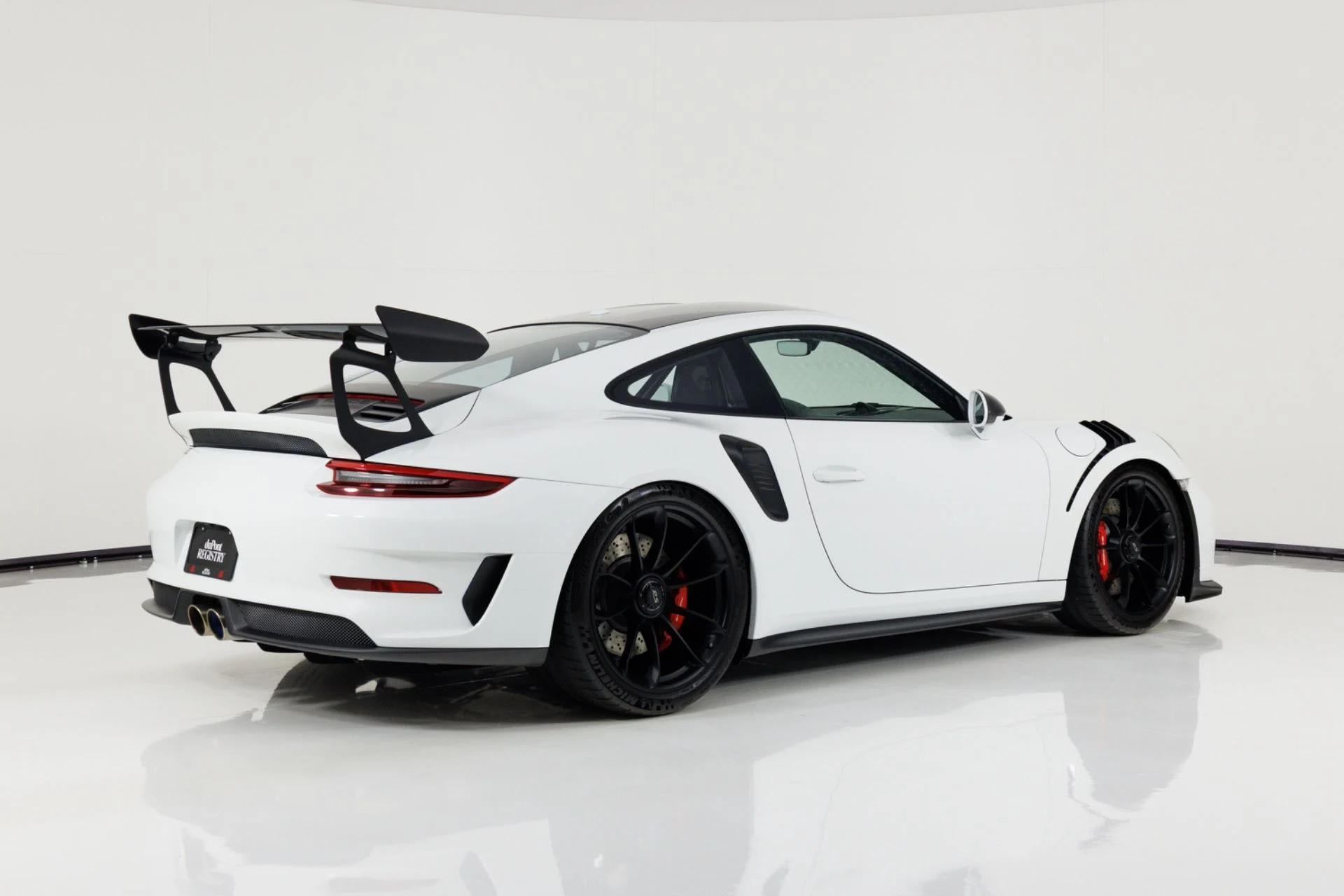 mph001_351030847_Used_2019_Porsche_911_GT_3_RS_1779316613_7e8c8bc76a