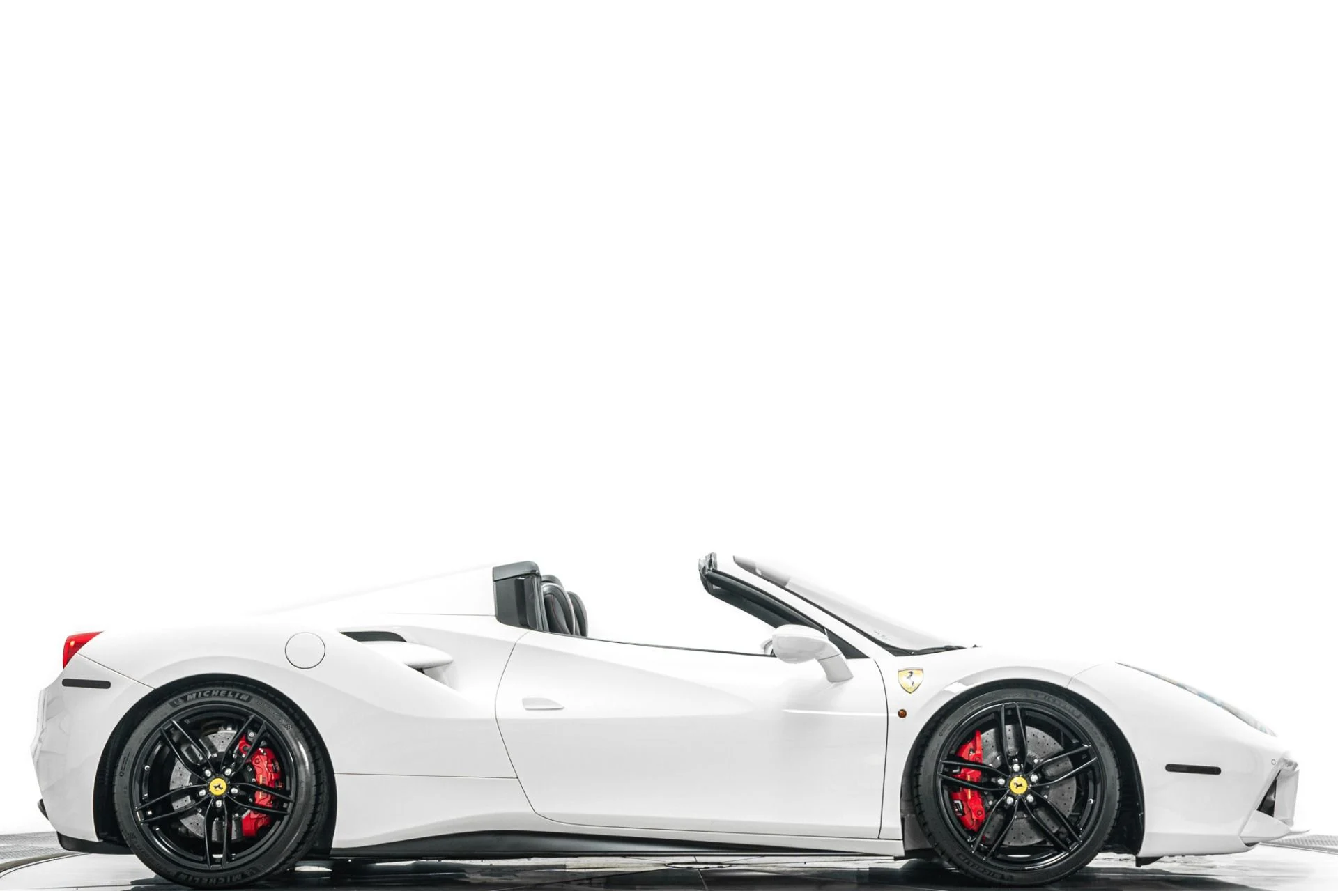 mph001_3514050739_Used_2018_Ferrari_488_Spider_1783615982_efec2e0726