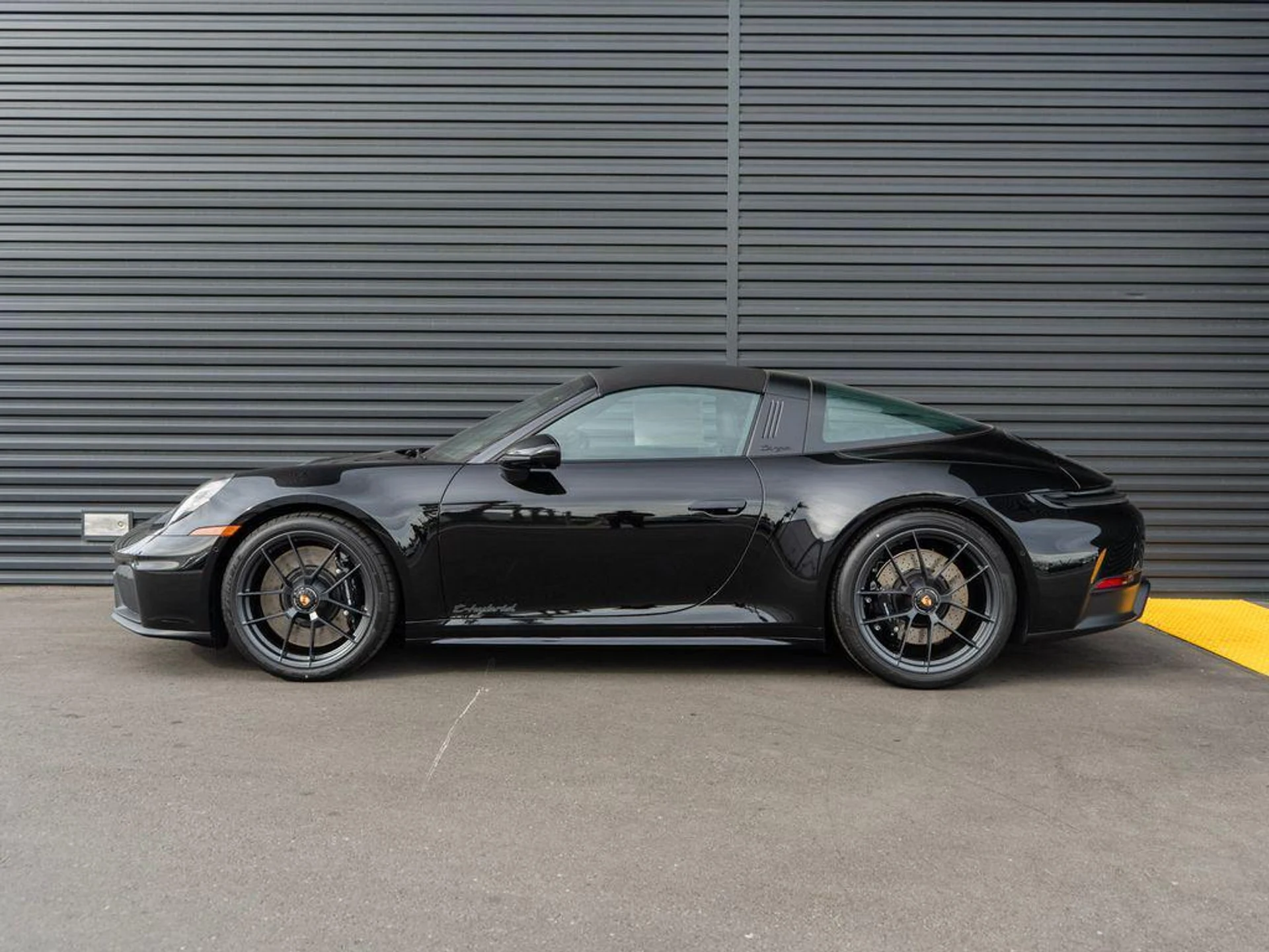 mph001_3527106487_7_P_Ta_Oilky8_O_Wf0_Rjz_Ynxrbq_HGKA_b2a9ac8905