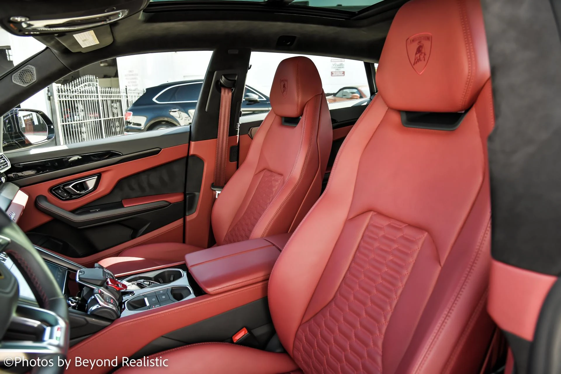 mph001_3535028402_Used_2021_Lamborghini_Urus_1756800584_964b45c580