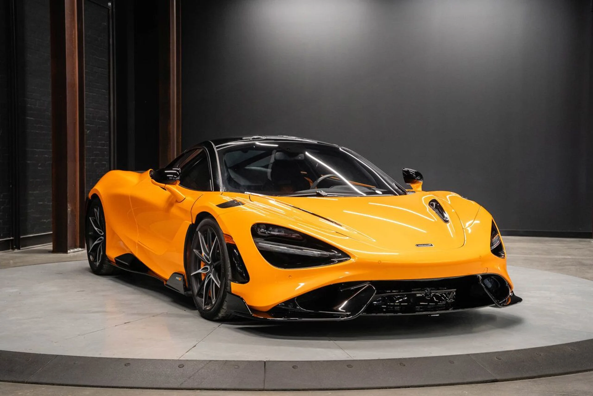mph001_3536054364_mclaren_765lt_2021_7e823291bb