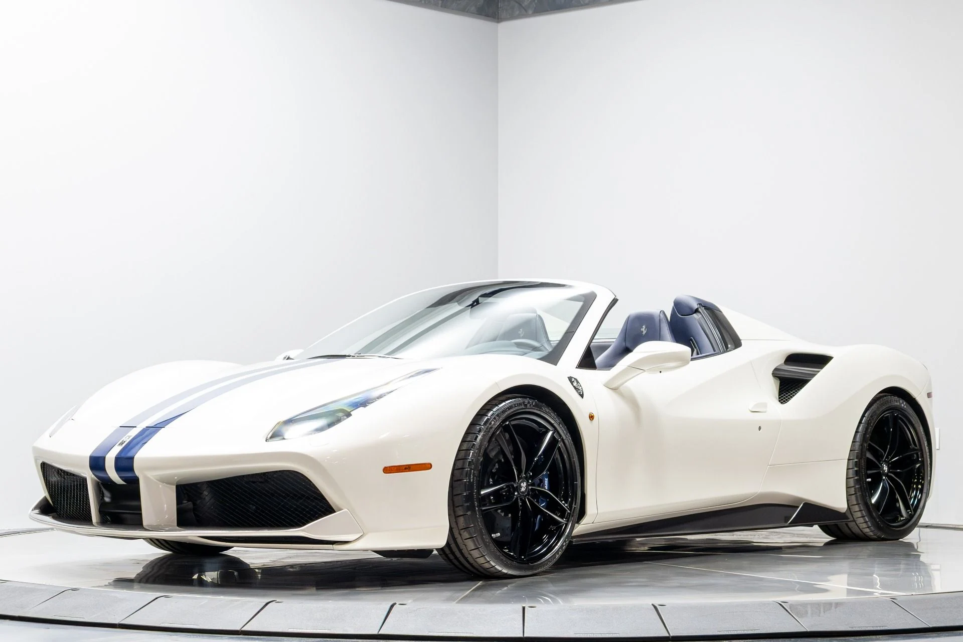 mph001_3541128592_Used_2018_Ferrari_488_Spider_1774434782_2be86e7b68