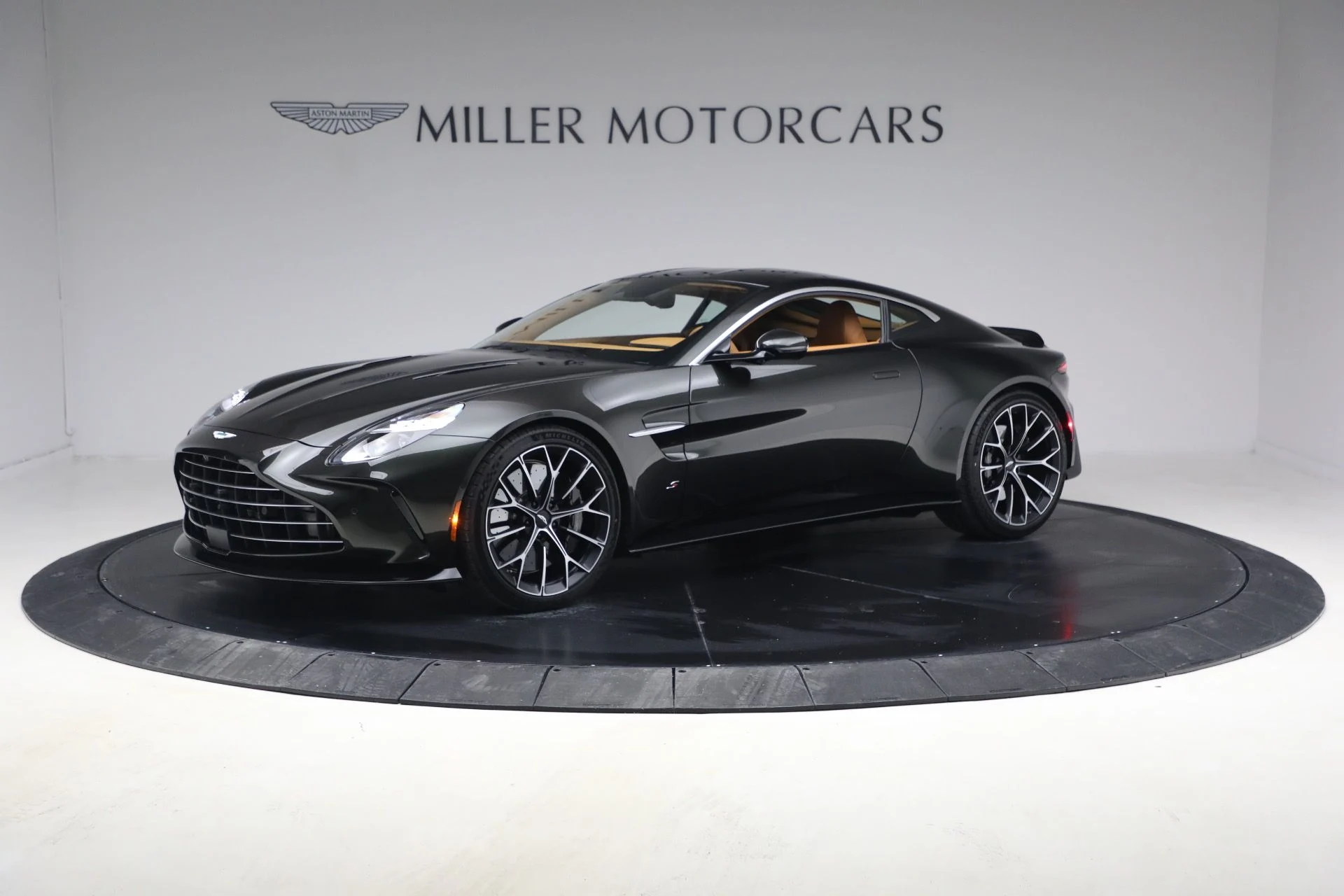 mph001_3541317660_New_2026_Aston_Martin_Vantage_S_1770654761_30bd435f83