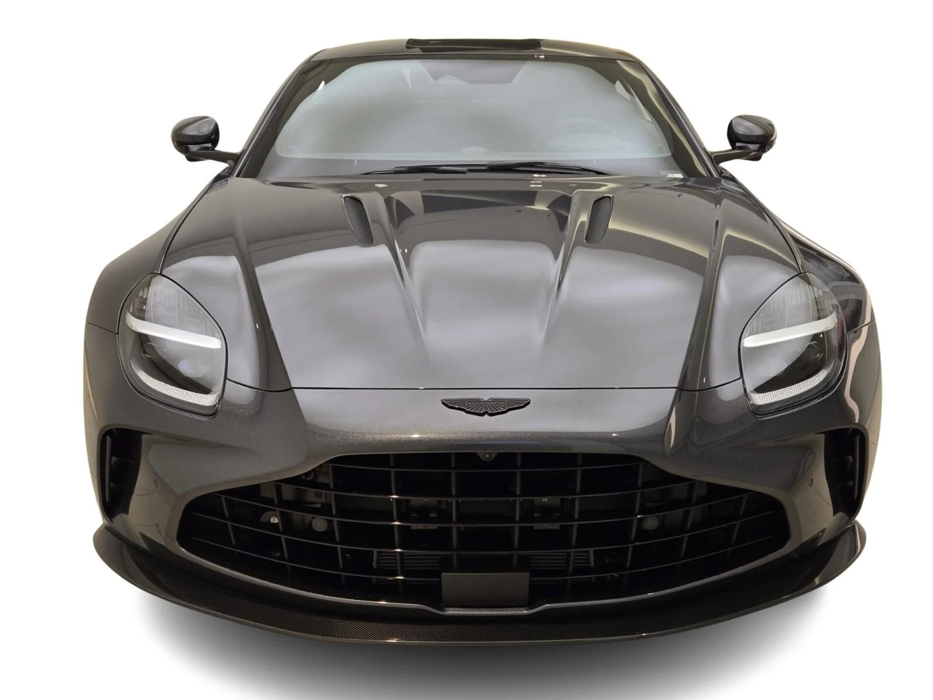 mph001_3573219295_New_2025_Aston_Martin_Vantage_1753161510_11e295232b