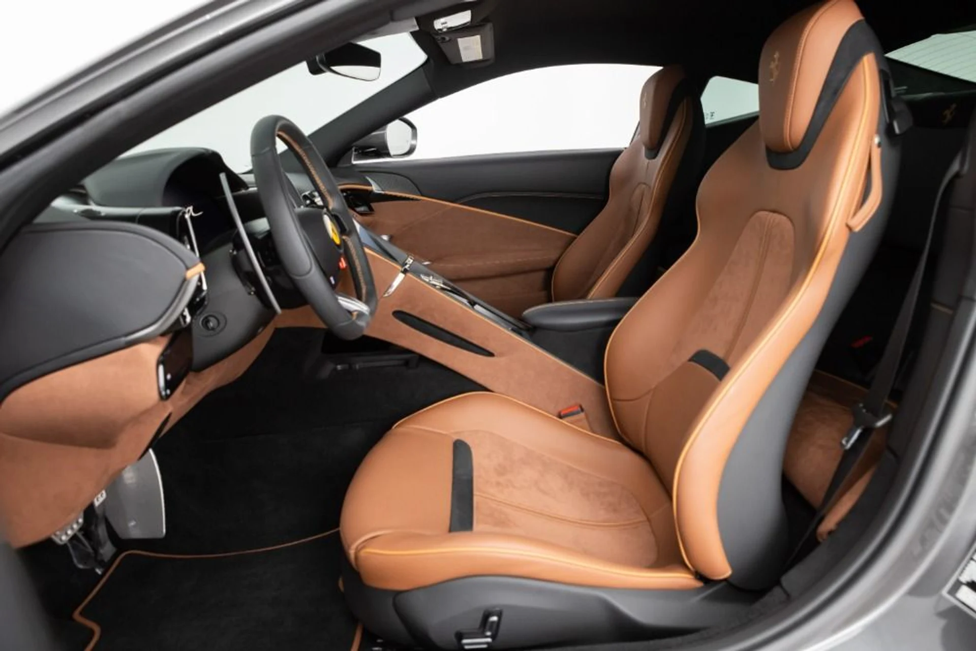 mph001_3576231722_Used_2024_Ferrari_Roma_237ac62265