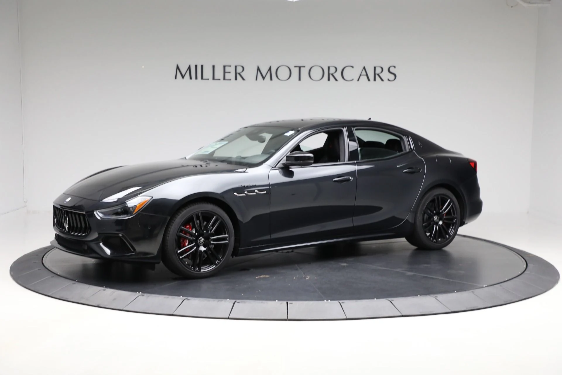 mph001_357944468_New_2024_Maserati_Ghibli_Modena_Ultima_Q4_b6e7cab30d