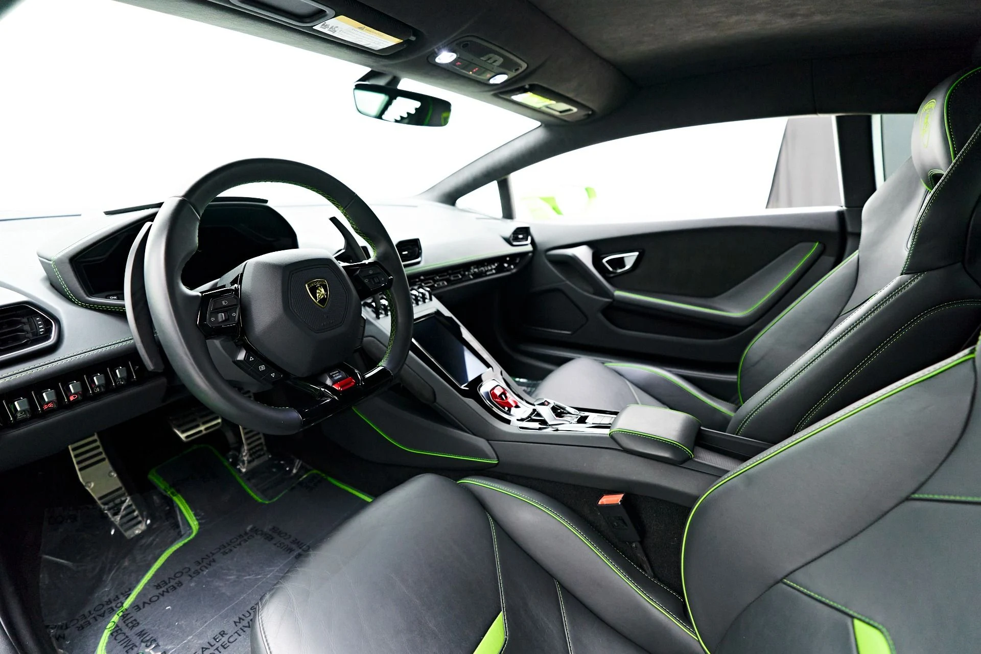mph001_35820381_Used_2021_Lamborghini_Huracan_EVO_Base_1709921782_b1e3b8d7ca