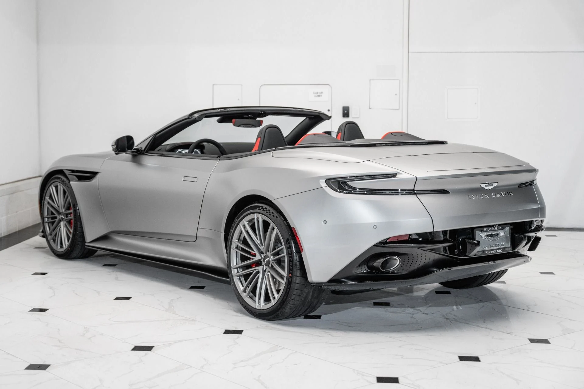 mph001_3583843481_New_2025_Aston_Martin_DB_12_Volante_1735316524_9429ddee07