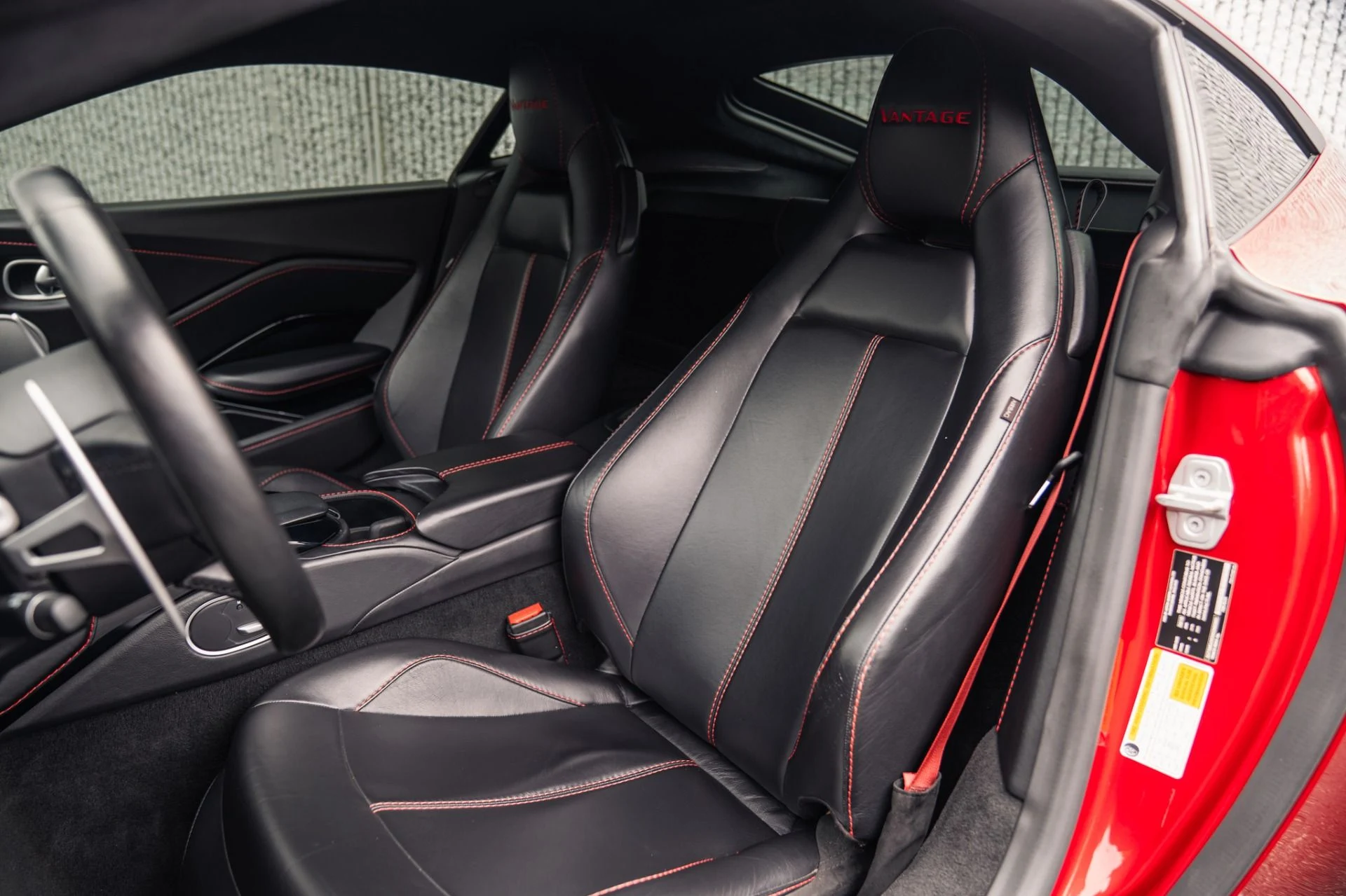 mph001_3584112999_Used_2019_Aston_Martin_Vantage_Painted_Hyper_Red_1790717746_04e3957610