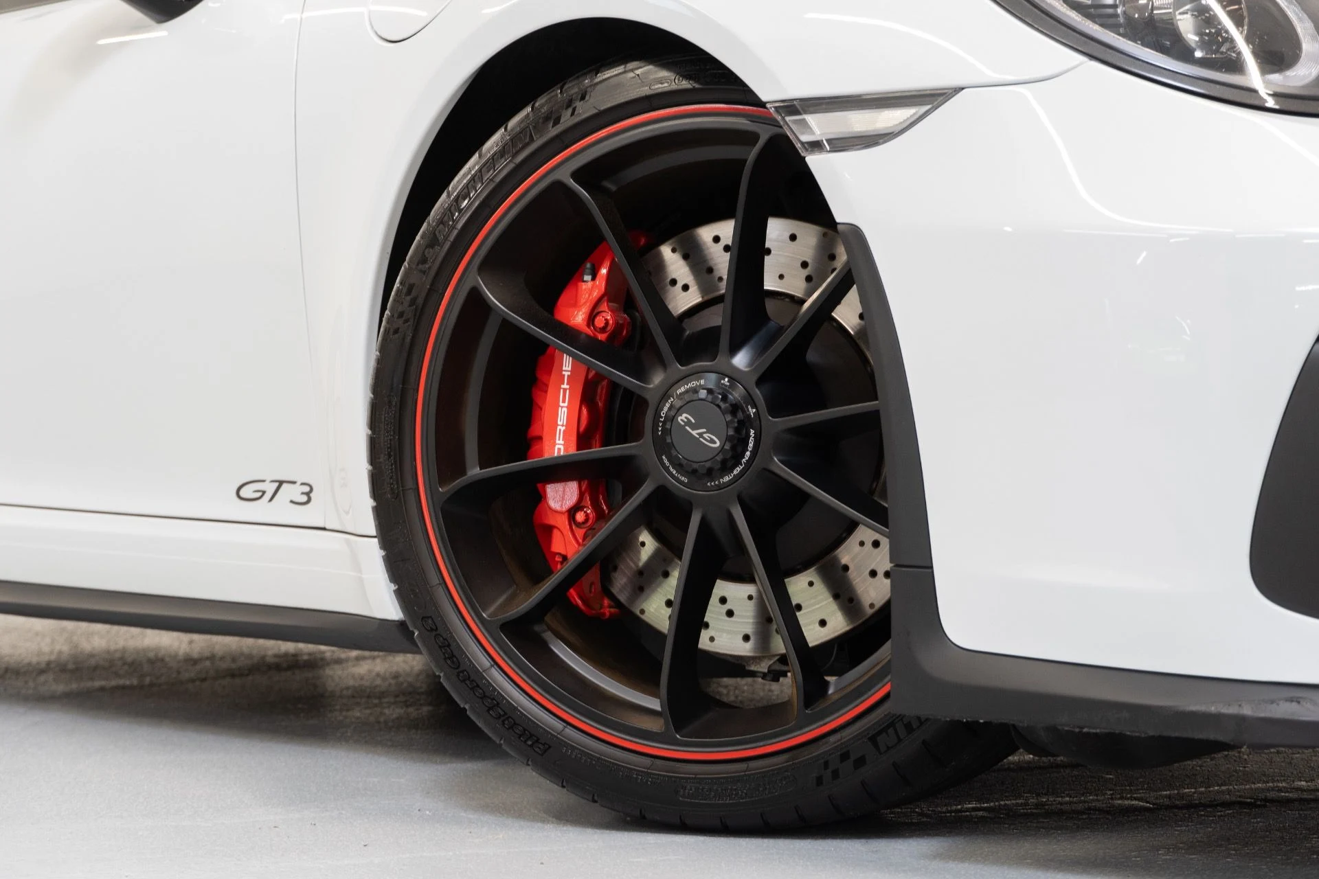 mph001_359154303_Used_2018_Porsche_911_GT_3_1761338544_b3b821c649