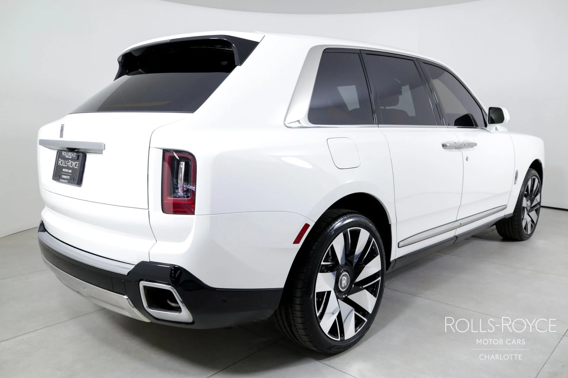 mph001_3609782122_Used_2025_Rolls_Royce_Cullinan_1745265109_ab4aa2f8cc