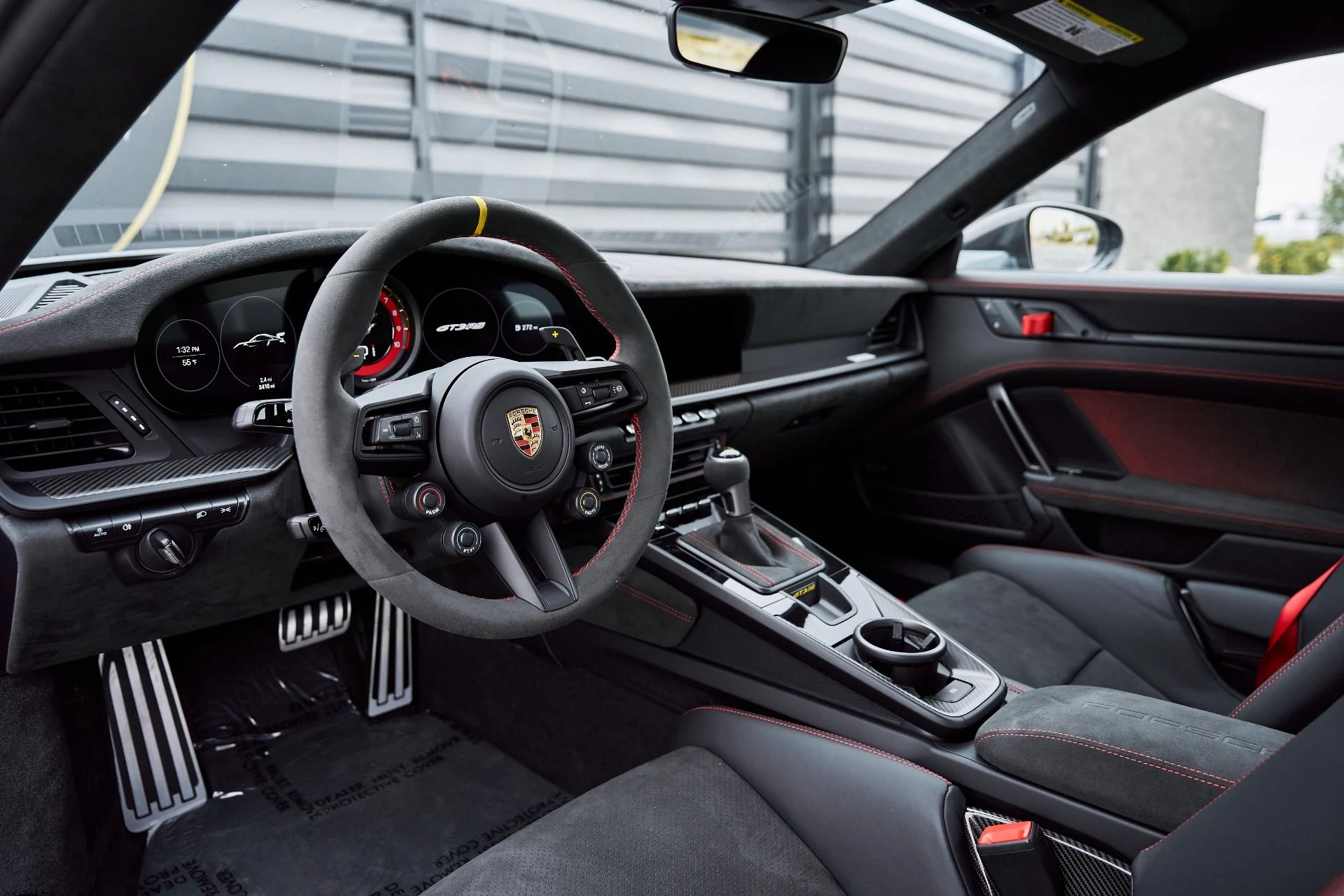 mph001_36117327_Used_2024_Porsche_911_GT_3_RS_1767150455_9d06fba1b5