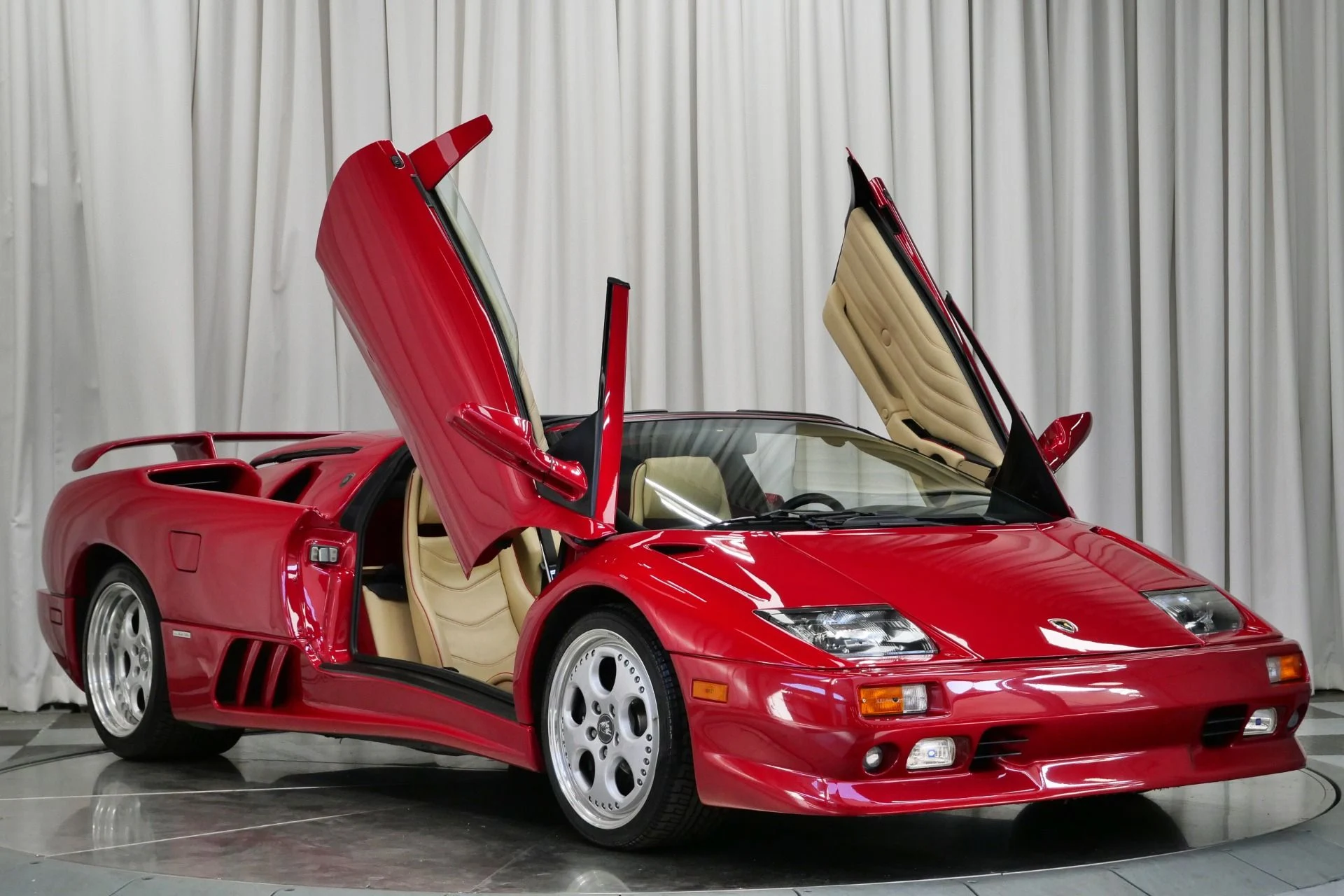 mph001_3613496012_Used_1999_Lamborghini_Diablo_VT_Roadster_1747320000_fa87d02f90
