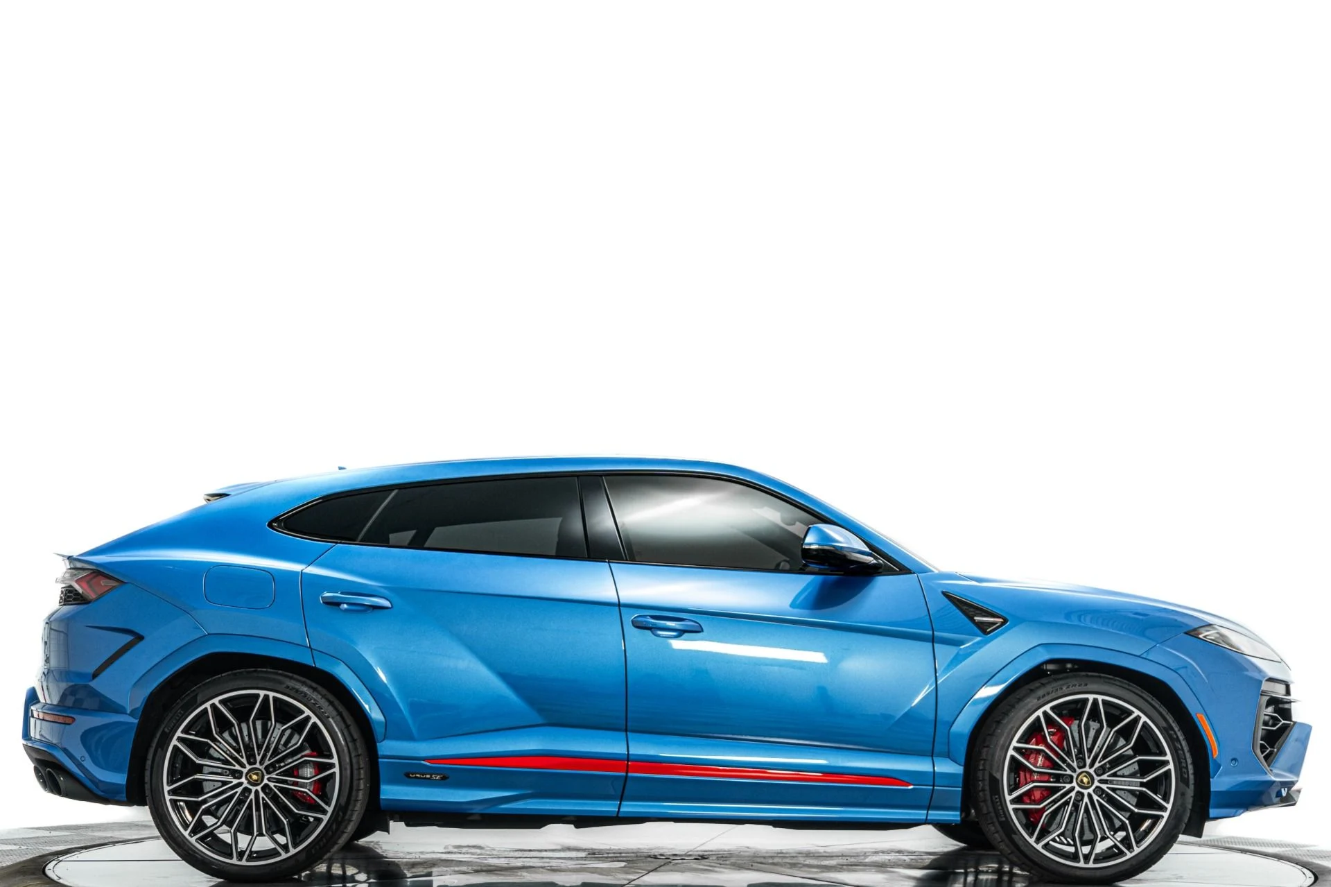 mph001_3613815009_Used_2025_Lamborghini_Urus_SE_Bang_and_Olufsen_Audio_Two_Tone_Interior_789_Horsepower_1773150487_1a95c8de24