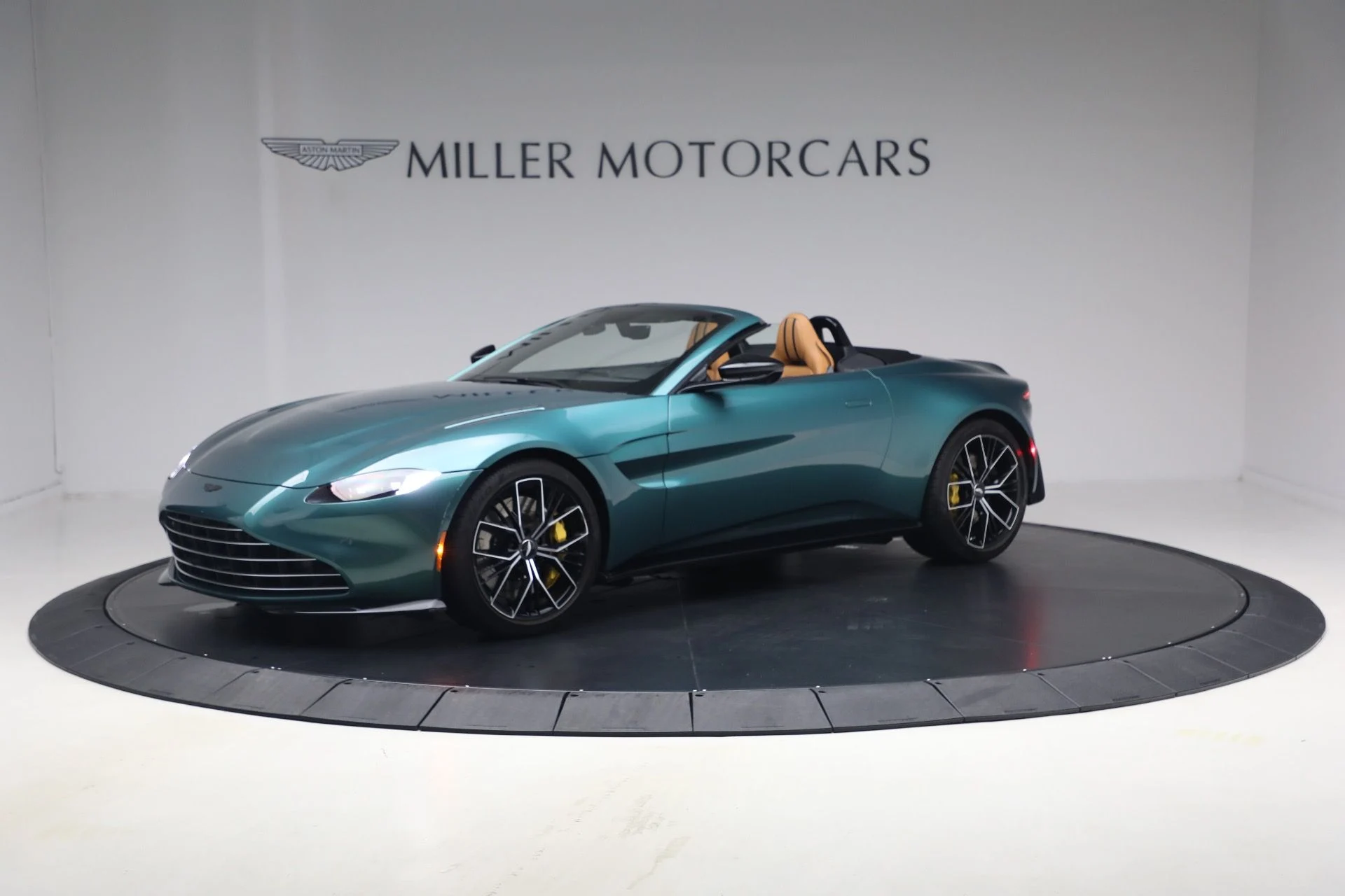 mph001_3620311603_Used_2023_Aston_Martin_Vantage_V8_1791917155_069f5b8095