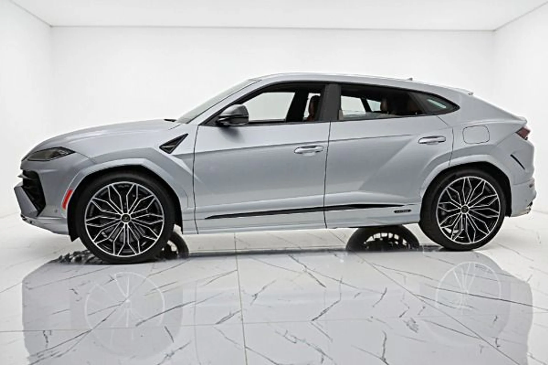 mph001_3620861488_New_2026_Lamborghini_Urus_SE_4ce9ff596a