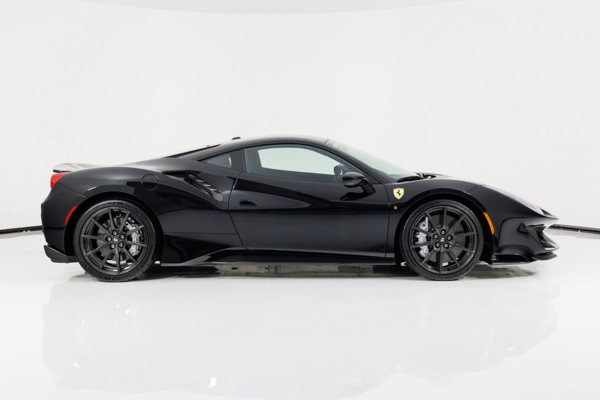 mph001_363170753_Used_2019_Ferrari_488_Pista_1781884380_d70dfe4278