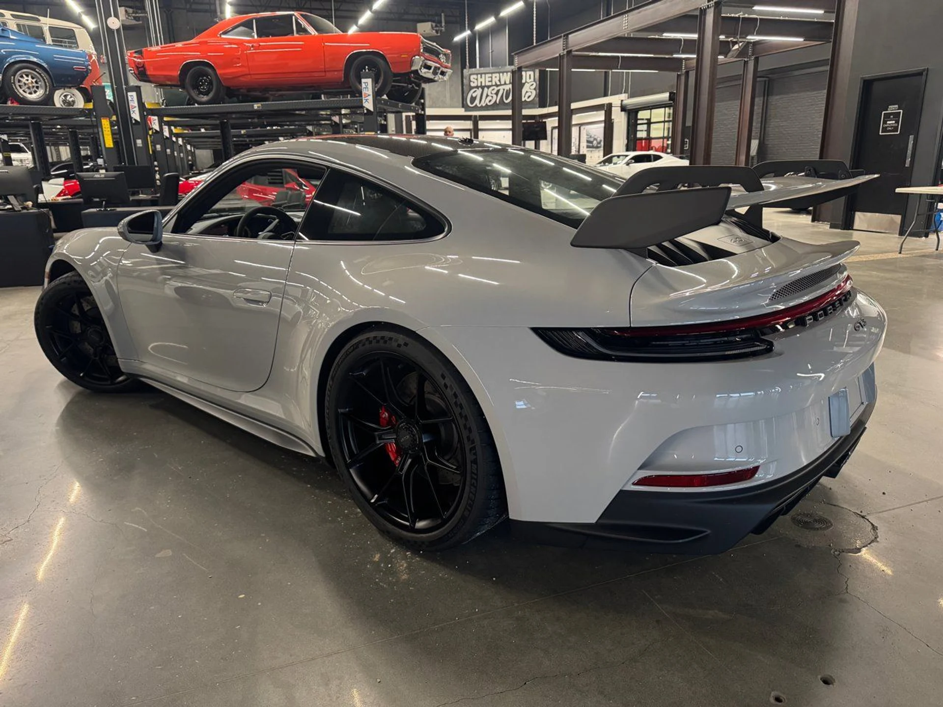 mph001_3636029099_porsche_911_2024_e62dc5aead