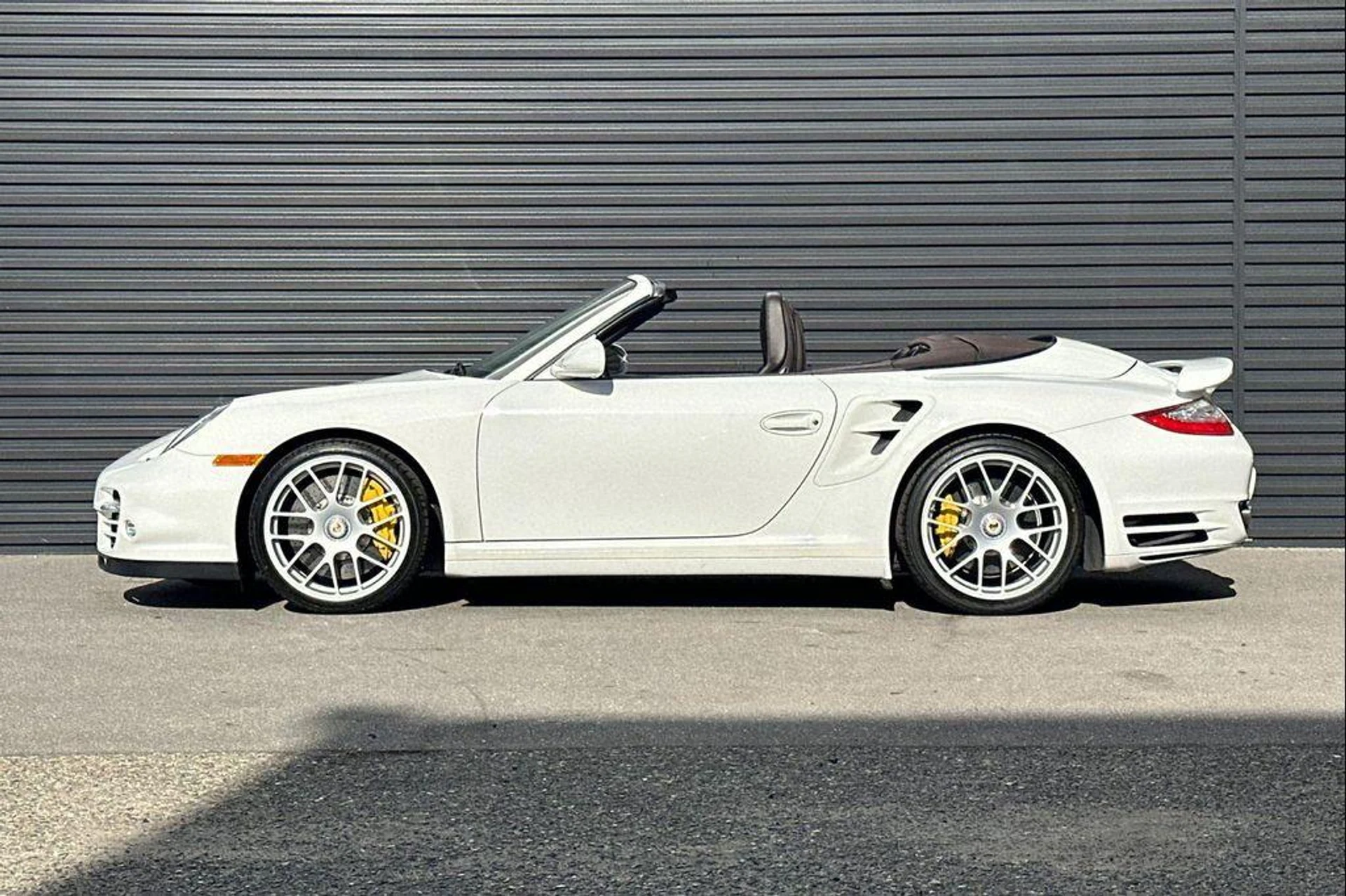 mph001_3640294475_w_G1_J_Re_F_hs2_Xuslnknbu_Ys_GLUOA_0765cfba21