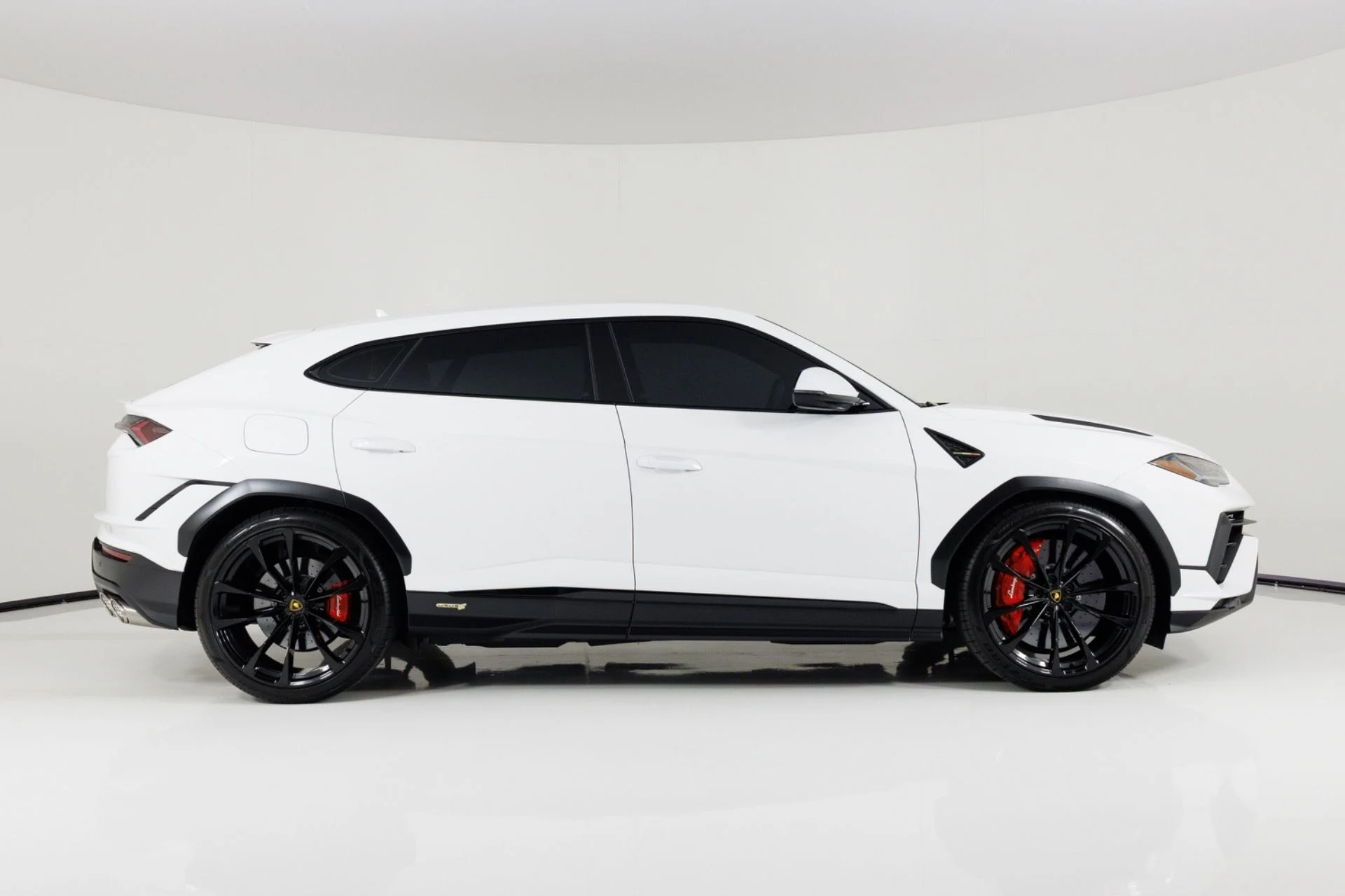 mph001_3645278950_Used_2024_Lamborghini_Urus_S_1788297644_0cc39dd4ae