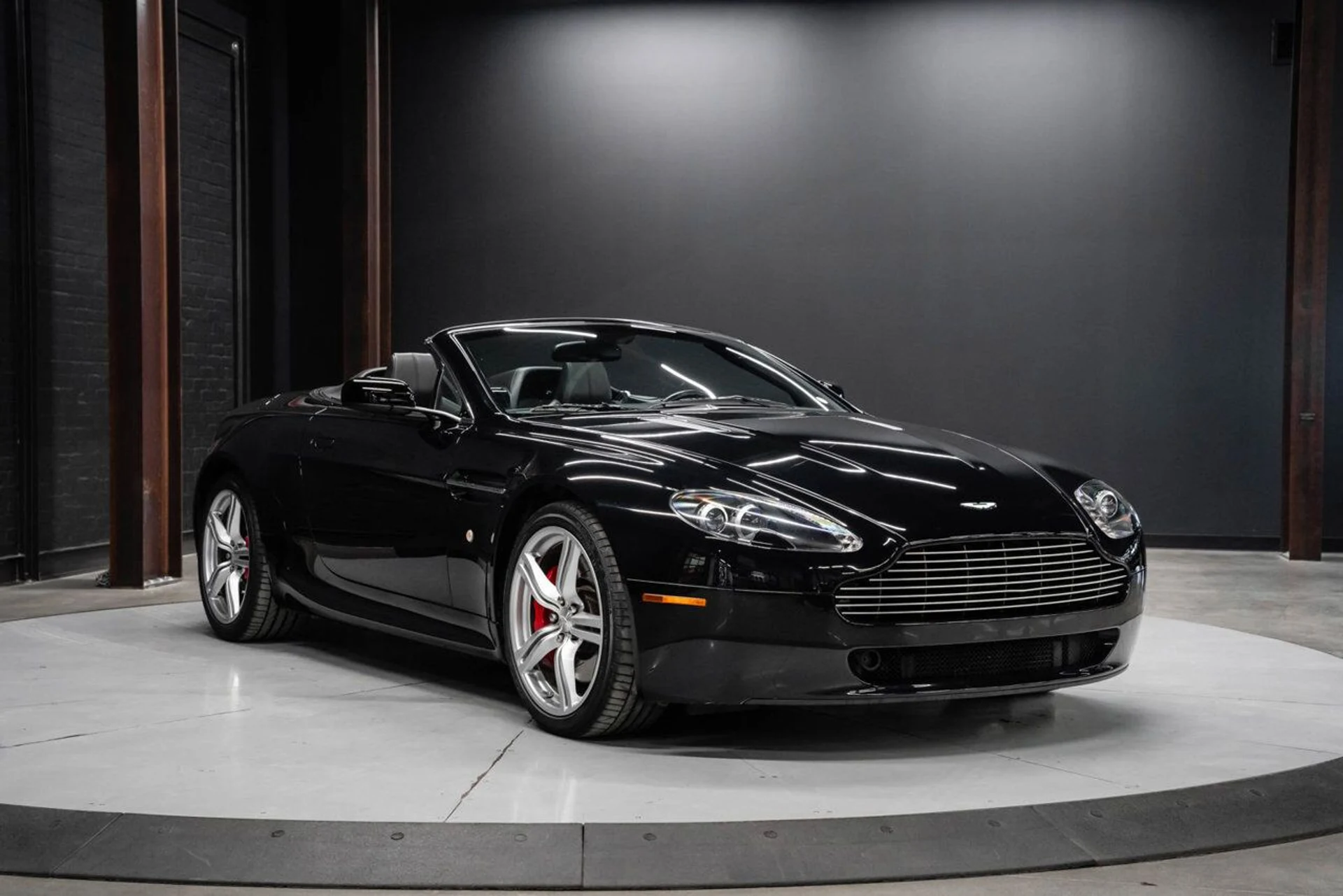 mph001_3646858190_aston_martin_vantage_2008_9053e59396