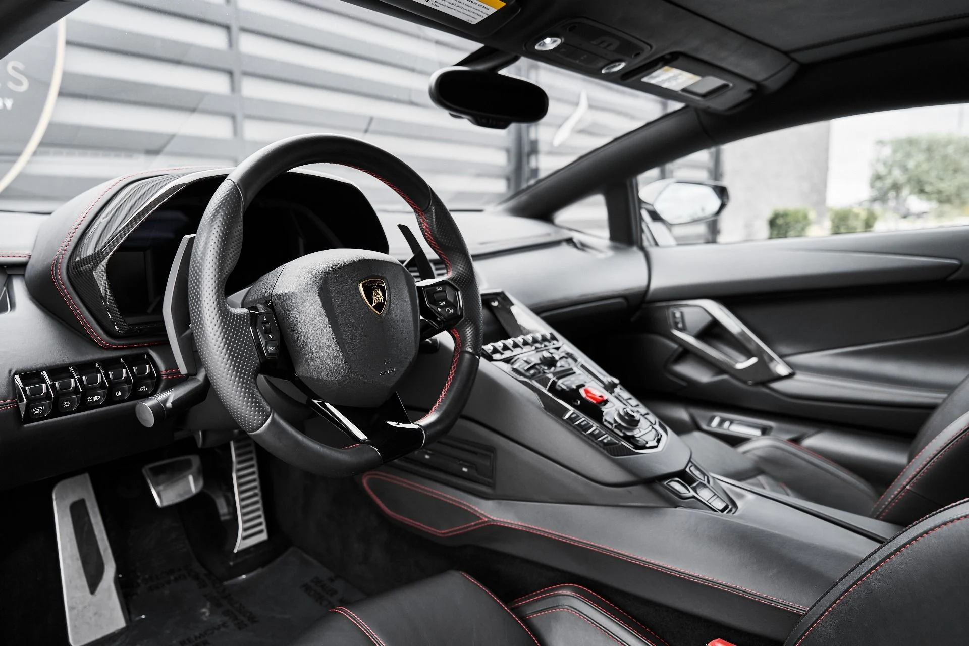 mph001_3650036287_Used_2018_Lamborghini_Aventador_S_Base_1775006792_c12be73c71