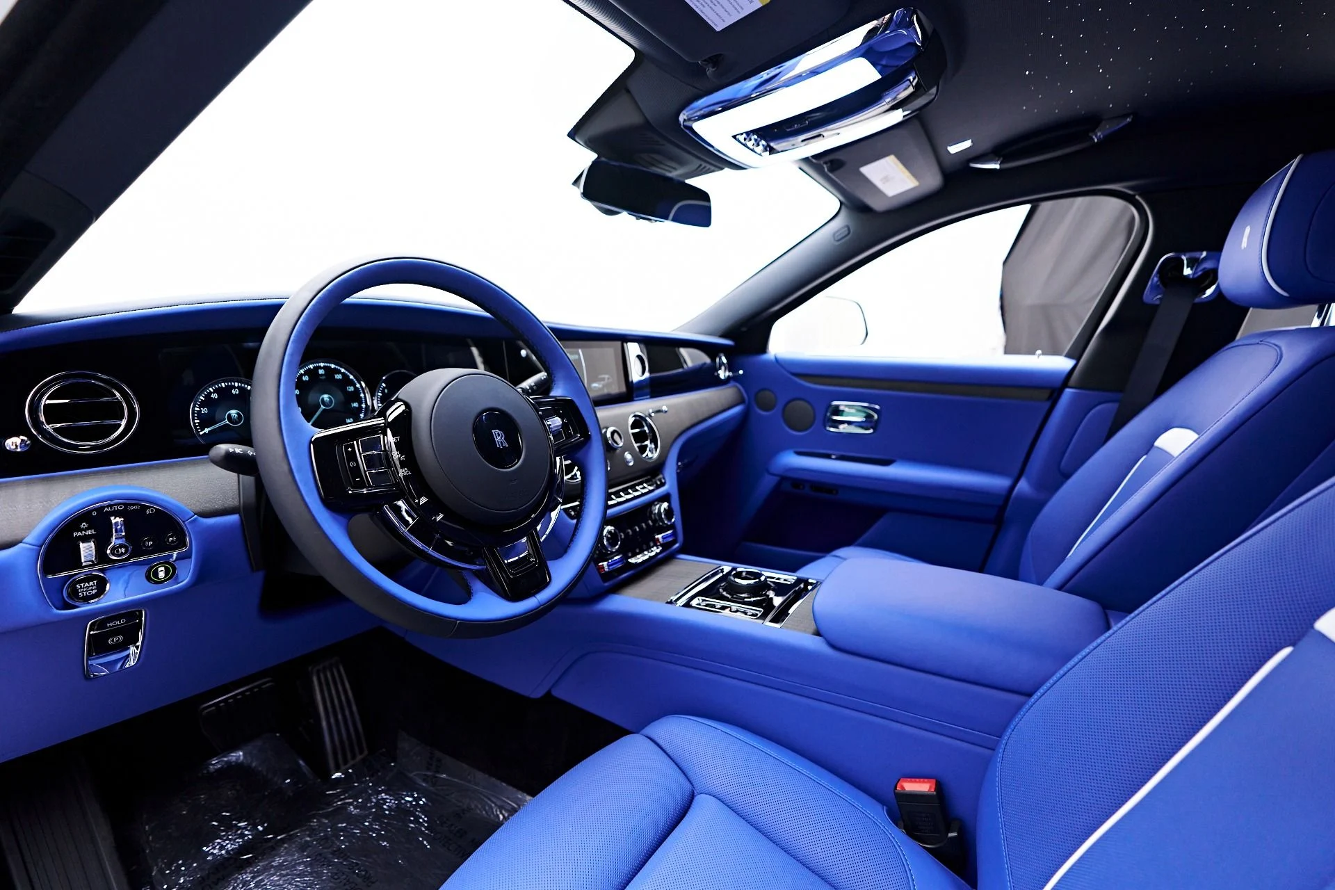 mph001_3659750992_Used_2024_Rolls_Royce_Ghost_Base_1757190805_fe9df507f6