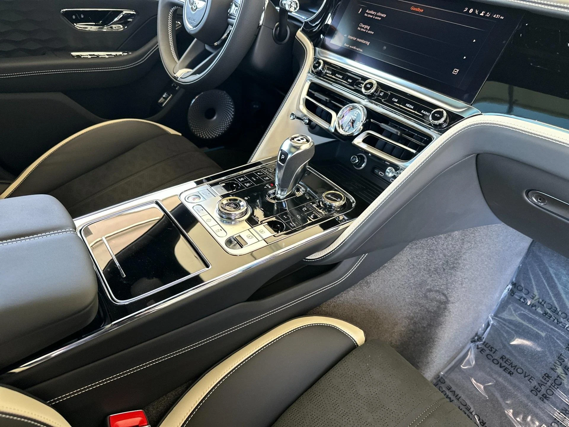 mph001_3663541541_New_2025_Bentley_Flying_Spur_Speed_1760603966_5ac4dc7460