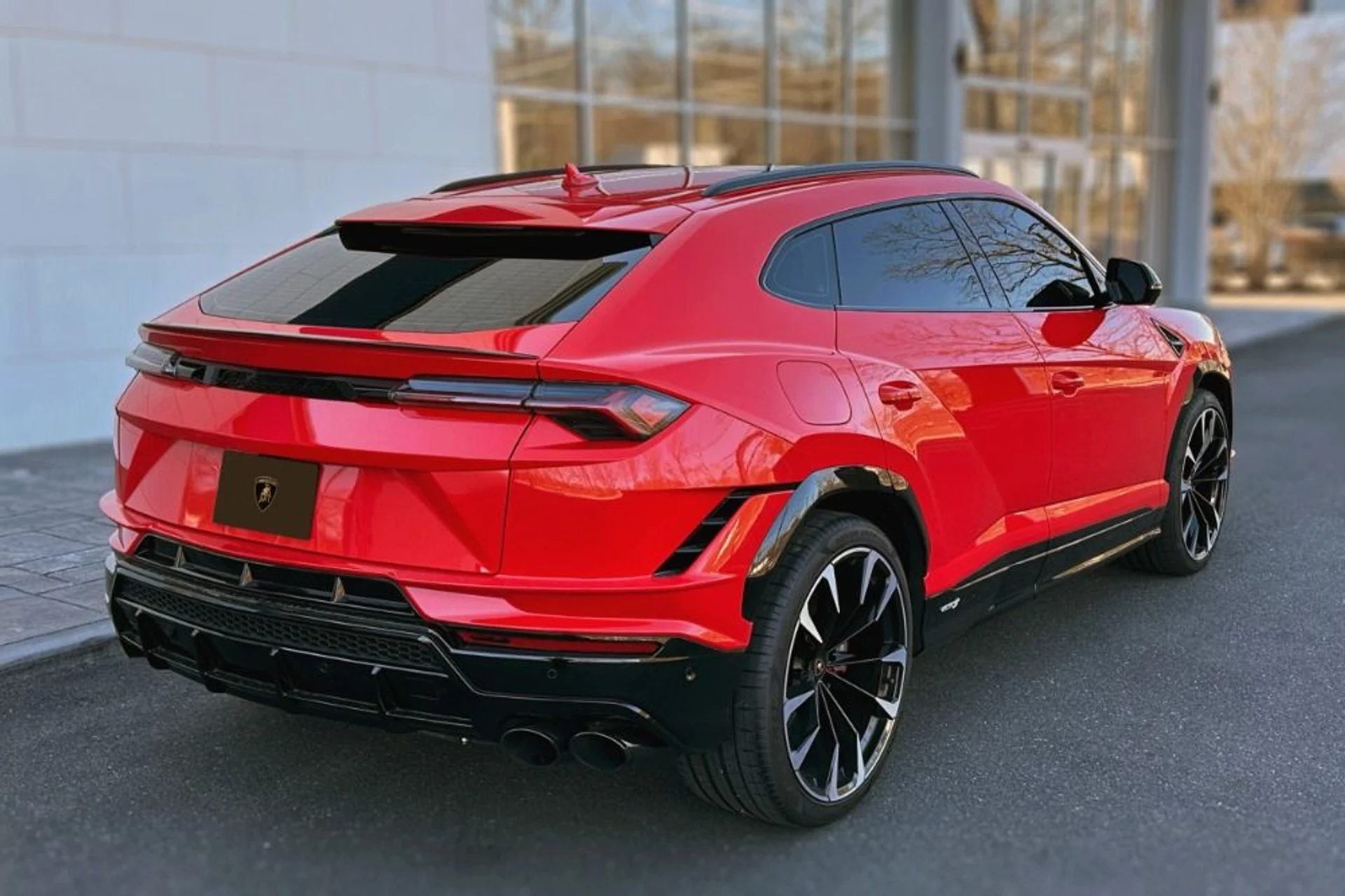 mph001_3668250563_Used_2024_Lamborghini_Urus_S_1766489865_0530d34097