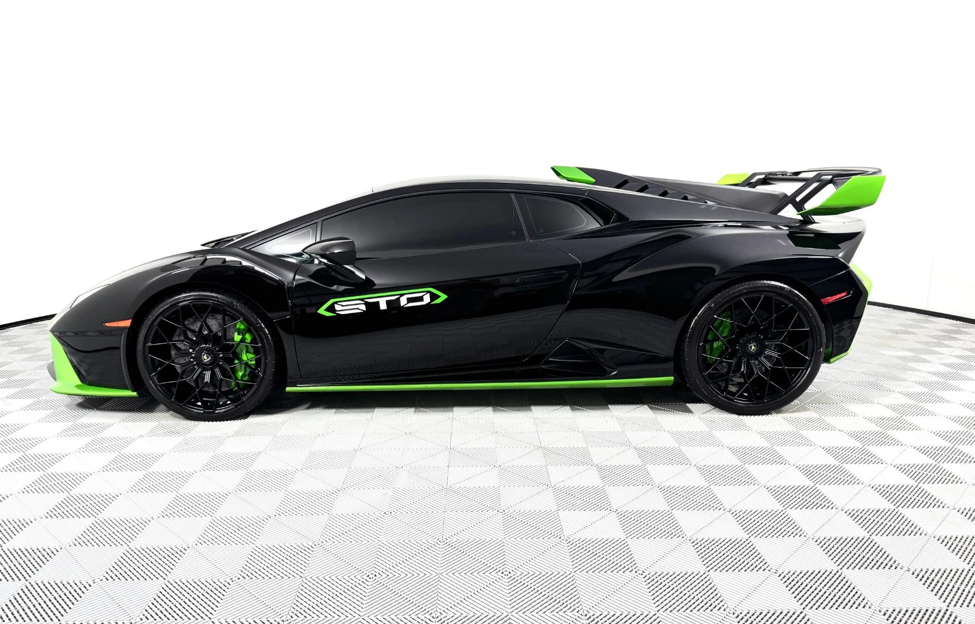 mph001_3668626430_13135_p2_l_c574ab9639