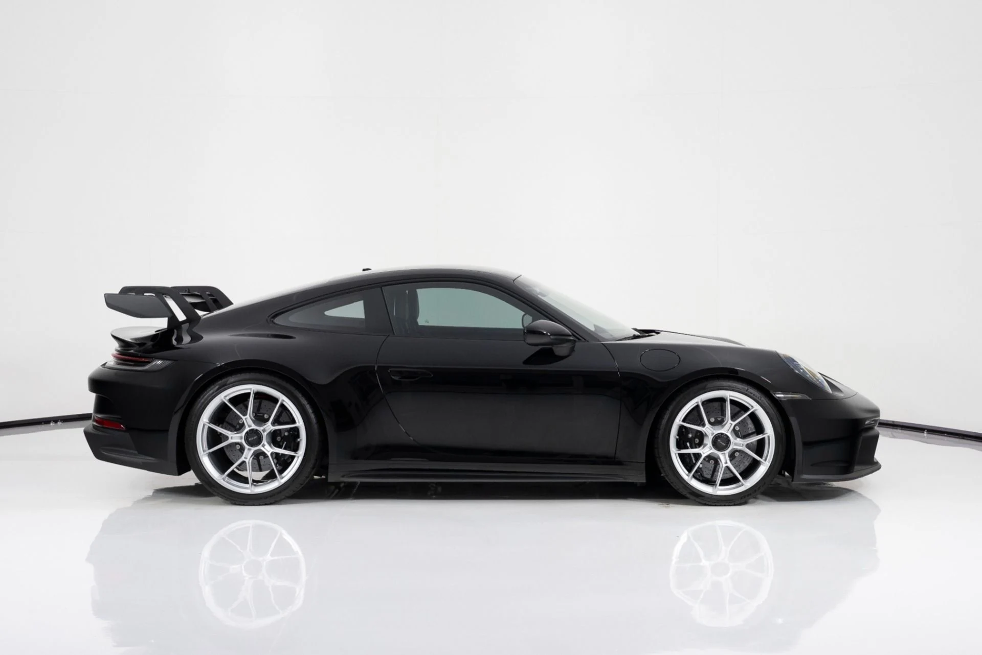 mph001_3674652269_Used_2022_Porsche_911_GT_3_1757453033_1210c8c133