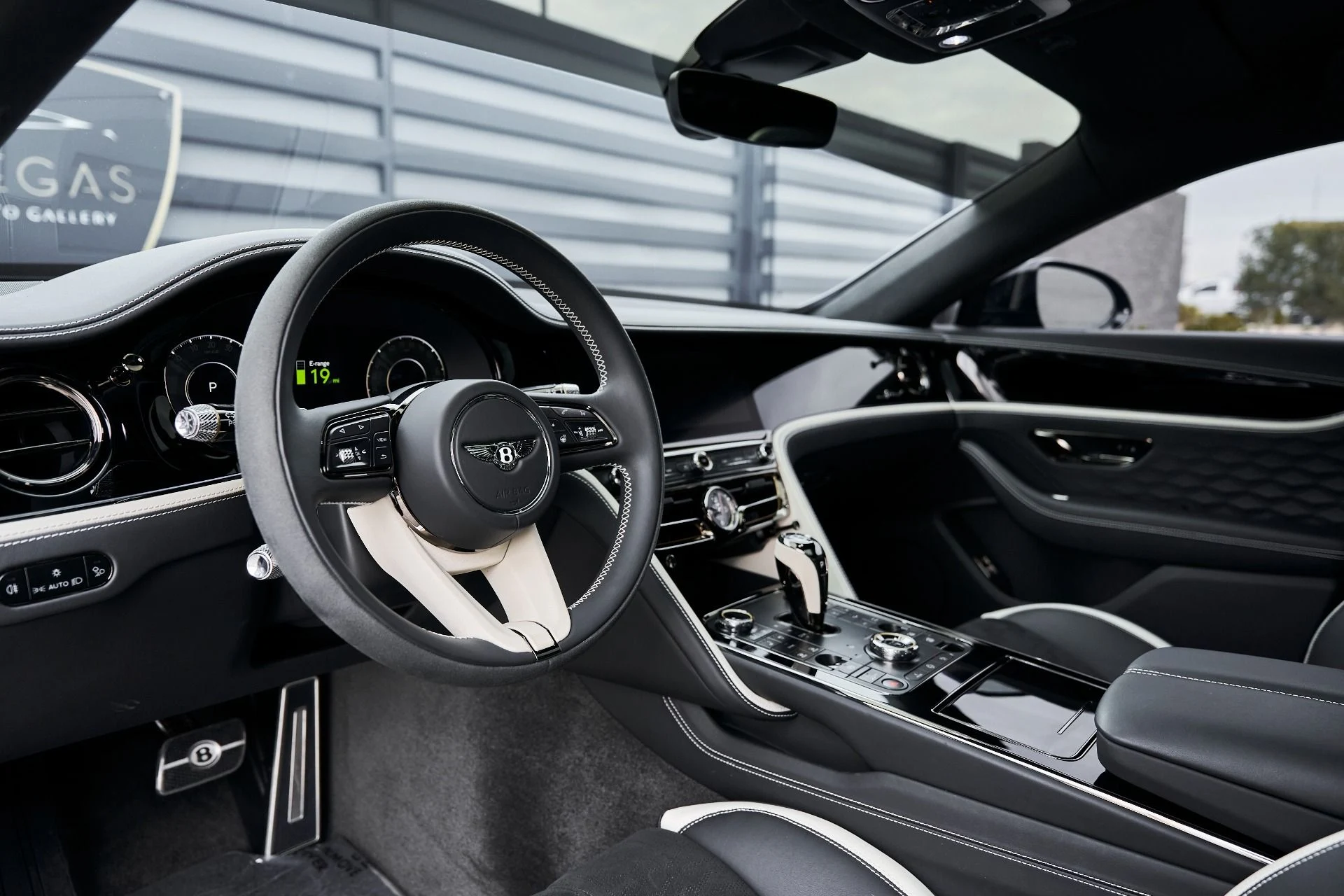mph001_3690915962_Used_2025_Bentley_Flying_Spur_Speed_1769137018_51d4f15a86