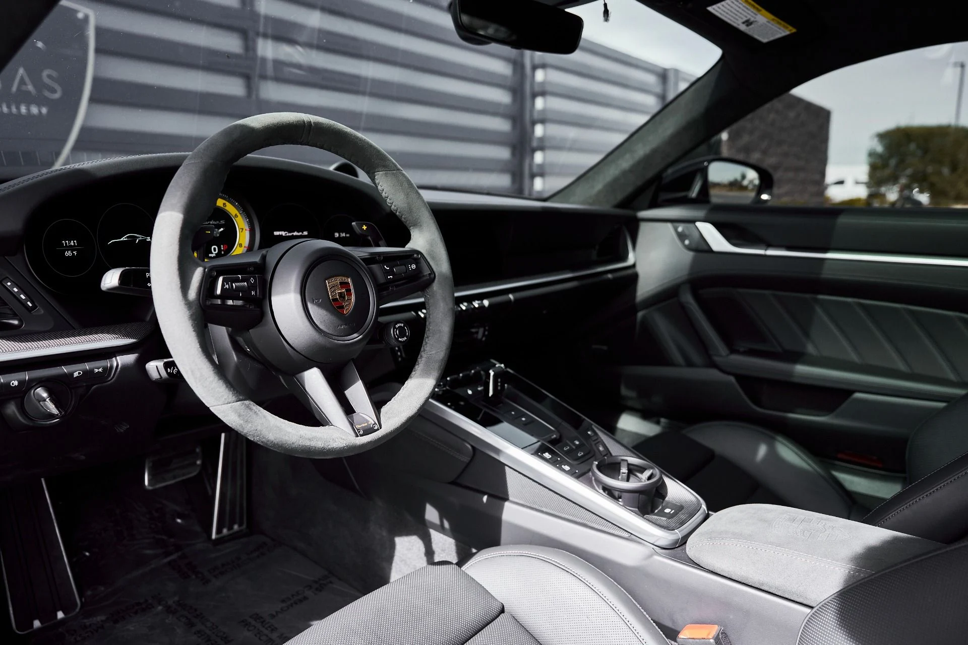 mph001_3699698458_Used_2024_Porsche_911_Turbo_S_1772073630_a72b8d249e