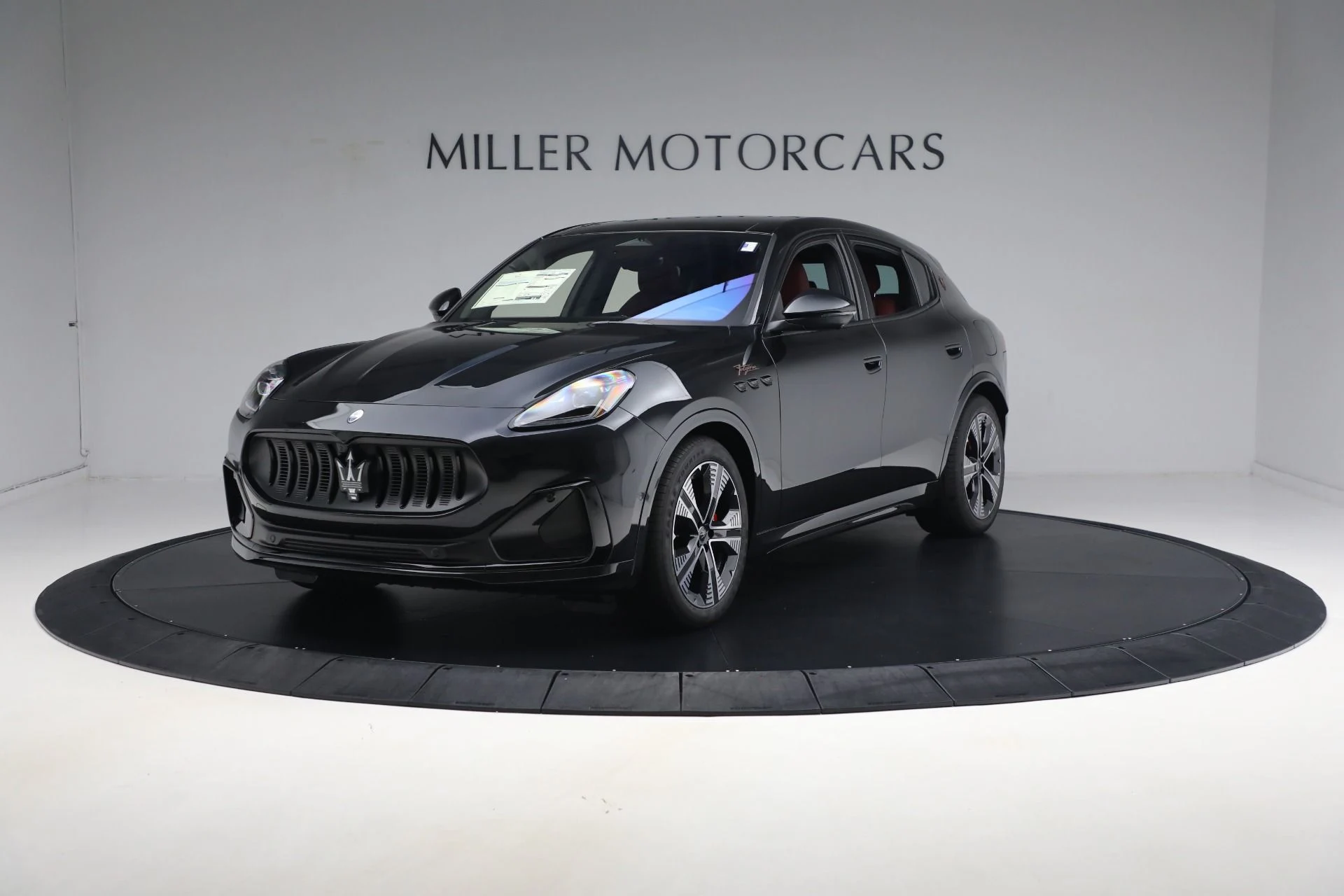 mph001_3703888222_New_2025_Maserati_Grecale_Folgore_3df6774a72