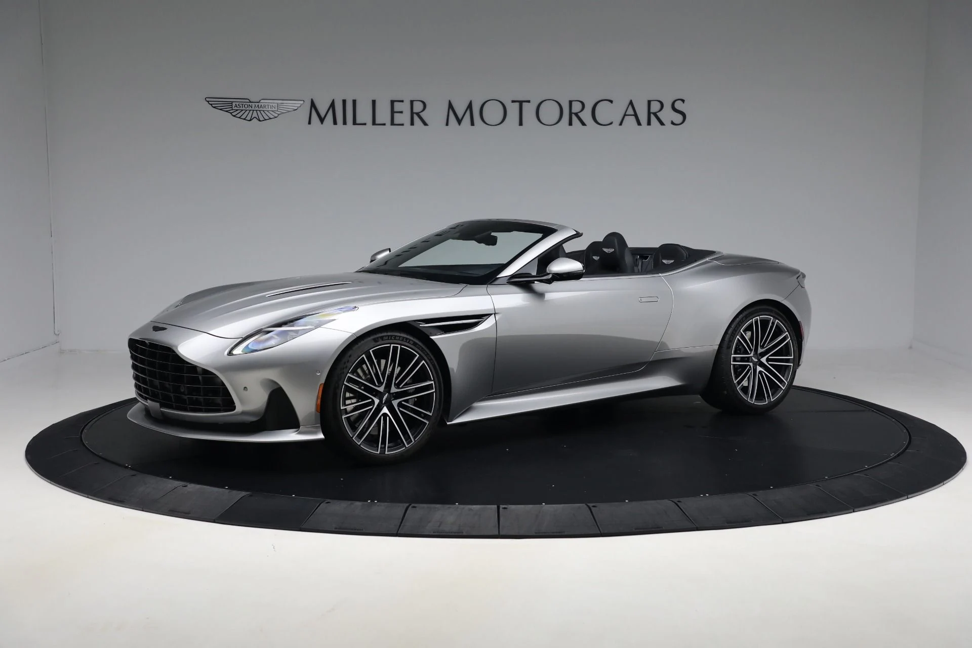mph001_3706724007_New_2026_Aston_Martin_DB_12_Volante_09ad0da233
