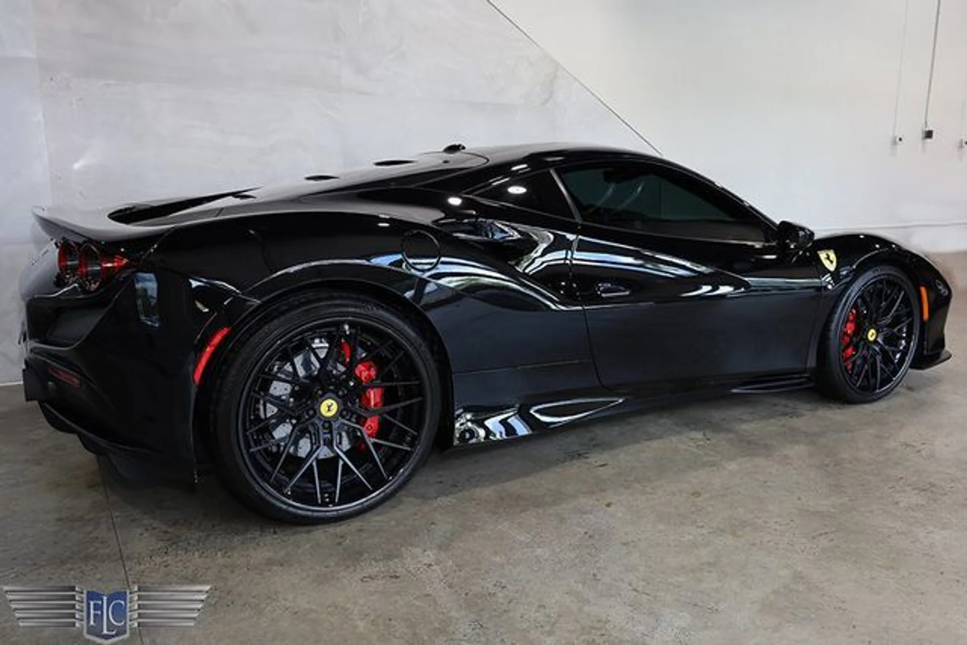 mph001_3716179806_used_2020_ferrari_f8_tributo_coupe_9689_22960423_6_640_d4ee7e5980