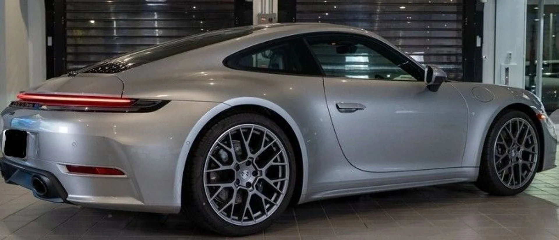 mph001_3724852642_9ba8921de5af8a83b44f42ebb9065e02x_e189cb7031