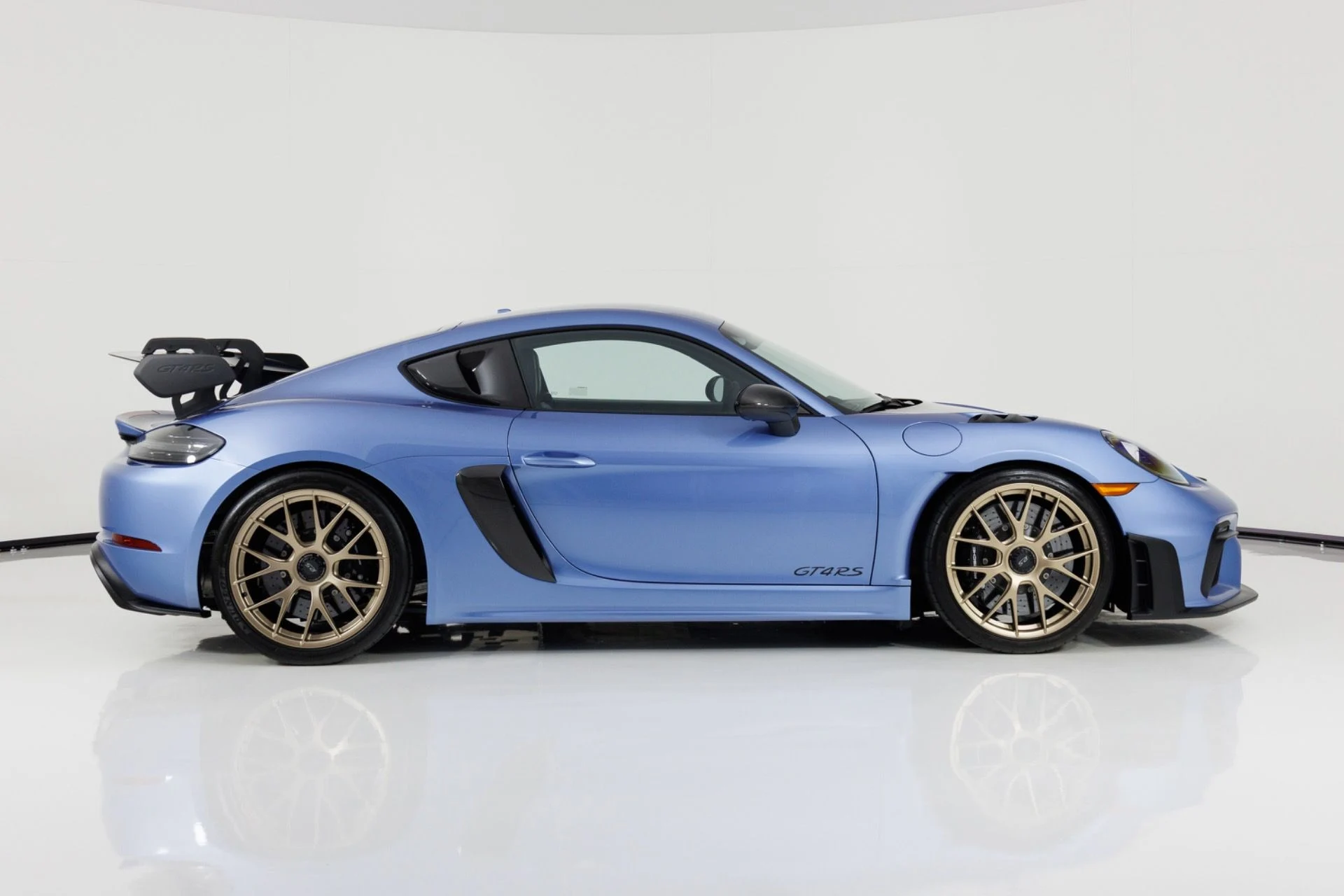 mph001_3733051170_Used_2023_Porsche_718_Cayman_GT_4_RS_1780679127_15aff4220b