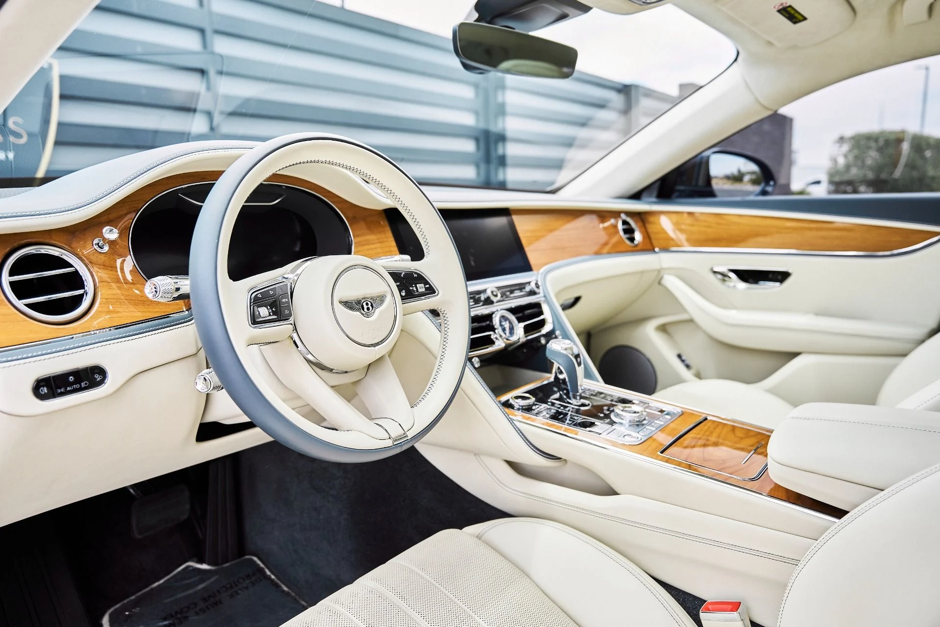 mph001_3751196667_Used_2021_Bentley_Flying_Spur_V8_1779866524_14f03d719c