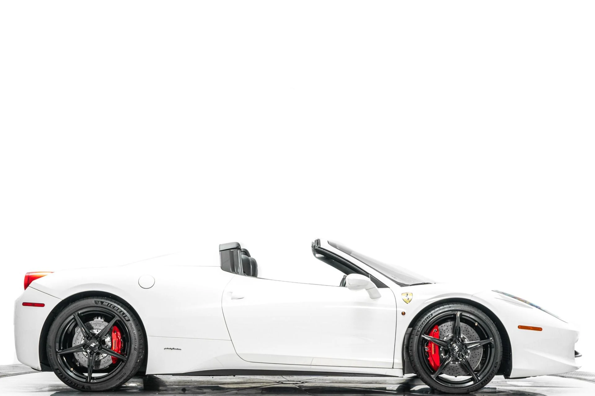 mph001_3751795485_Used_2015_Ferrari_458_Spider_Daytona_Seats_Forged_Wheels_Sport_Exhaust_1785432521_5c62bf2b18